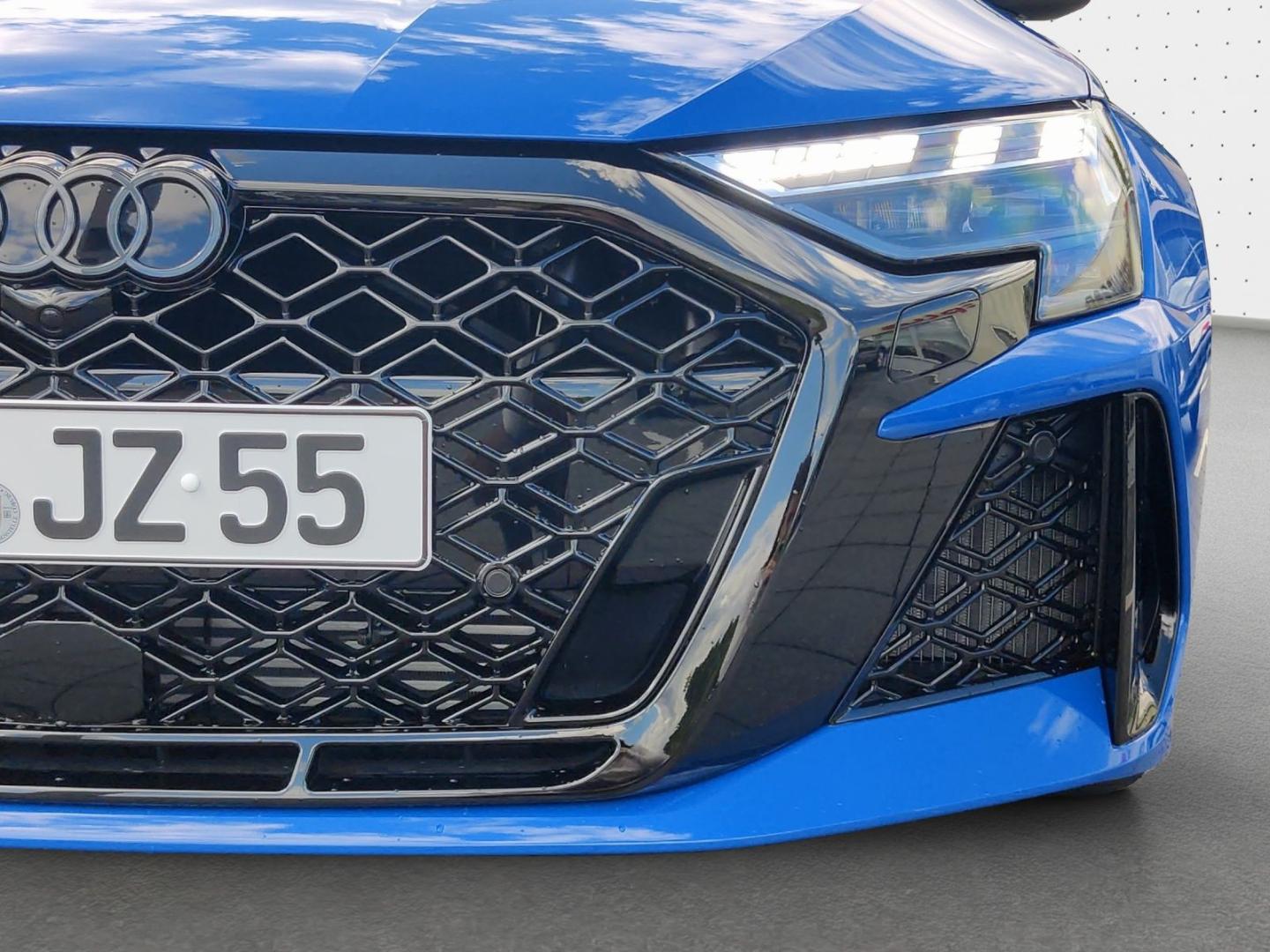 Image about Audi RS 3 Limousine TFSI quattro S tronic