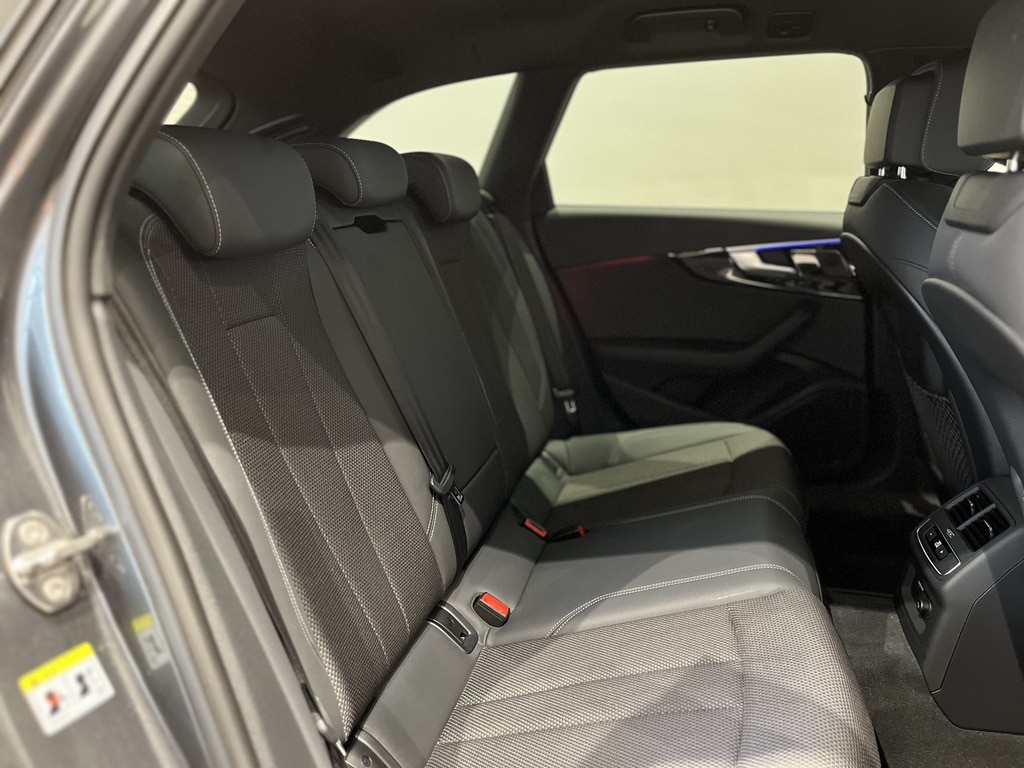 Image about Audi A4 Avant A4 Avant 40 TDI quattro S line 204 hk S tronic