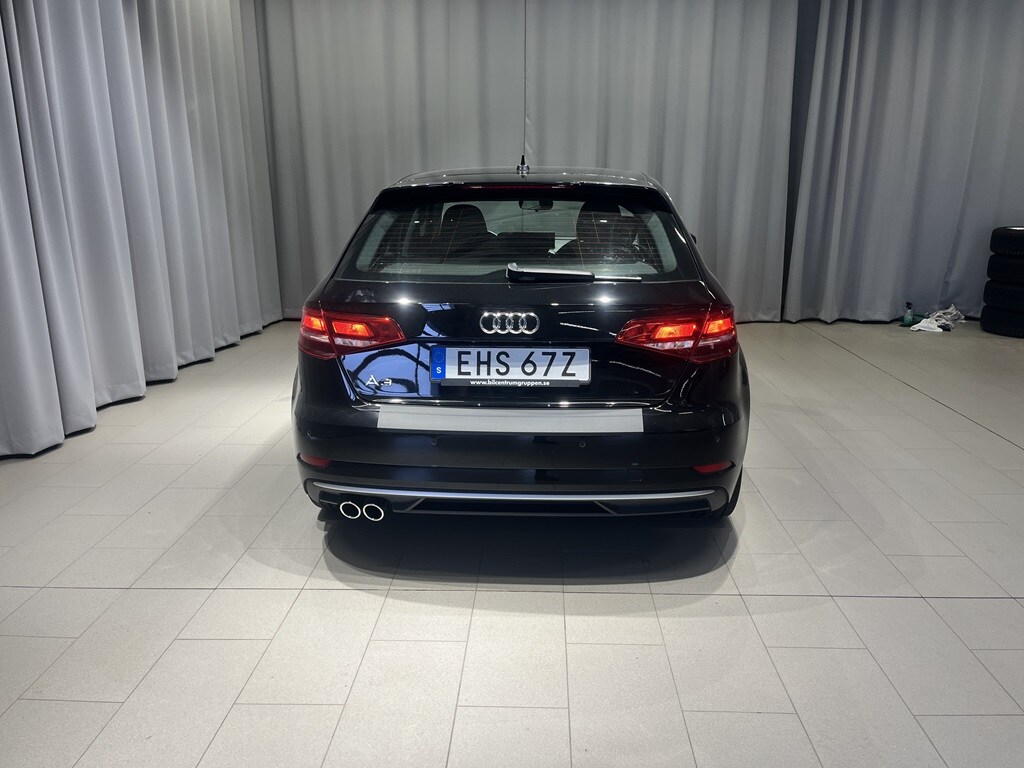 Bild som visar&nbsp;Audi A3 Sportback&nbsp;A3 Sportback 35 TFSI Sport Edition 150 hk 6-växlad - för mer information kontakta din Audi Partner