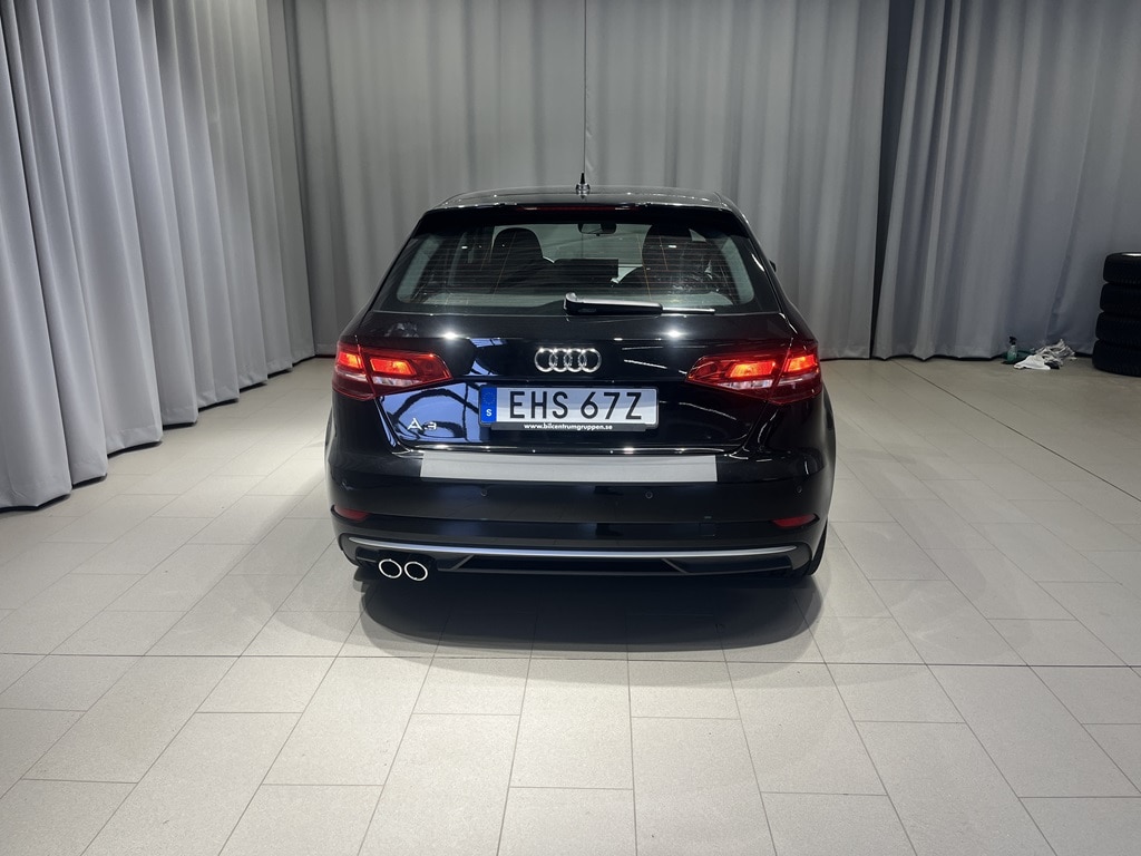 Bild som visar Audi A3 Sportback A3 Sportback 35 TFSI Sport Edition 150 hk 6-växlad - för mer information kontakta din Audi Partner