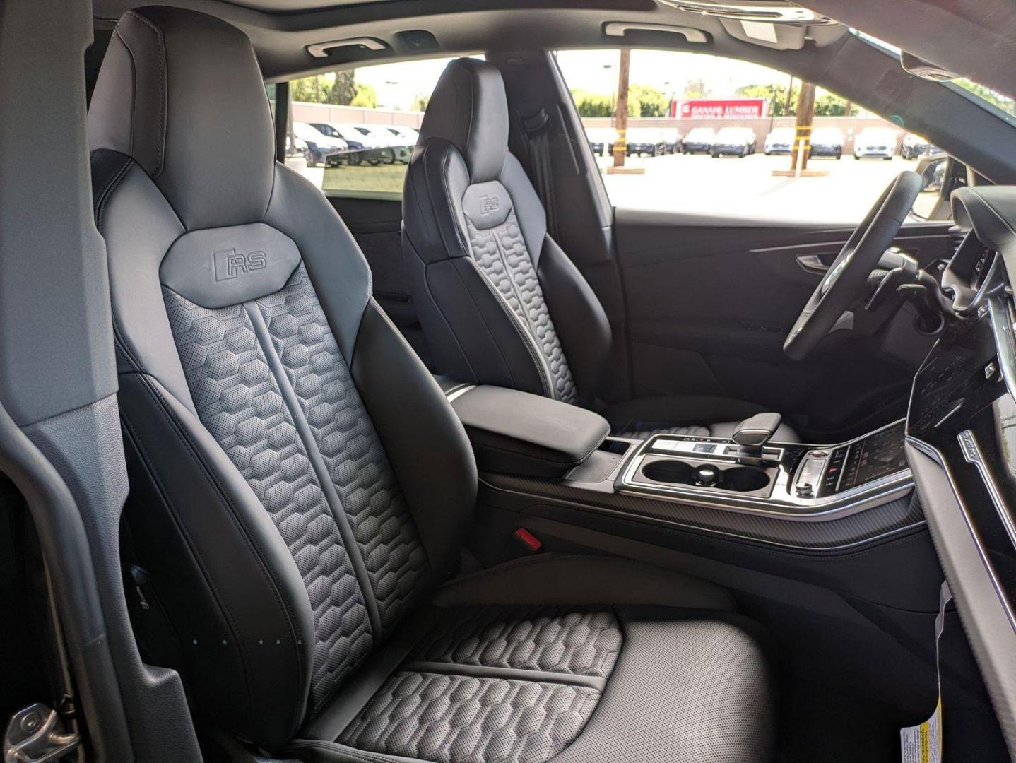 2025 Audi RS Q8 Base - Photo 10