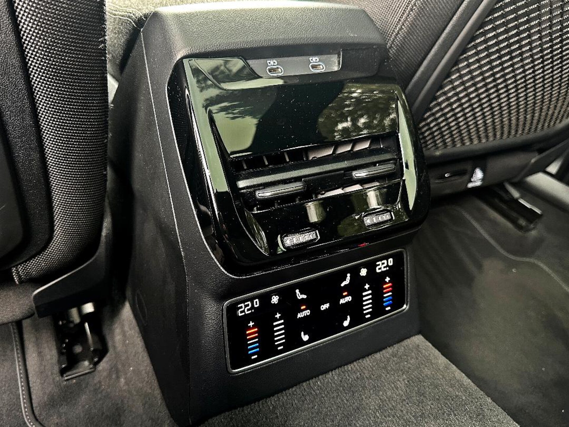 Audi A6 Avant edition one