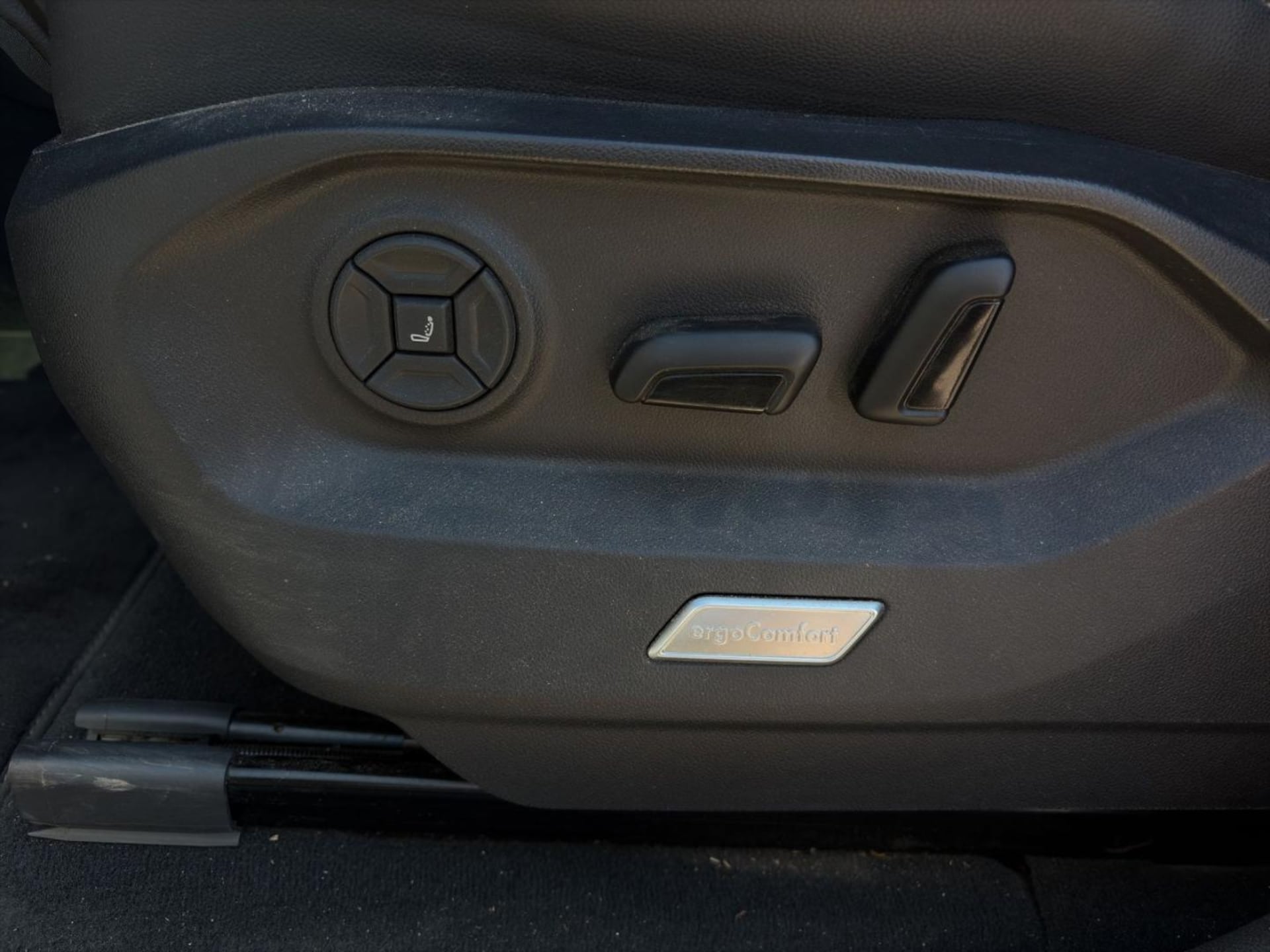 Volkswagen Touareg Basis-Modell