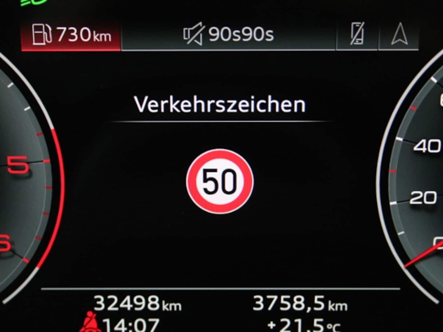 Bild über Audi A4 Avant S line 40 TDI S tronic - für weitere Informationen kontaktieren Sie den Audi Partner