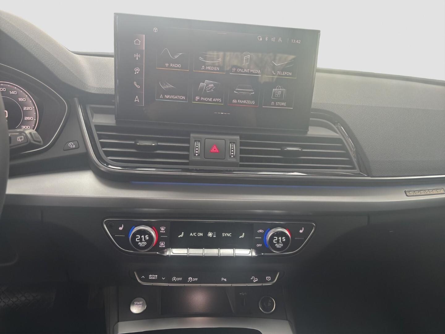 Bild über Audi Q5 40 TFSI quattro S tronic - für weitere Informationen kontaktieren Sie den Audi Partner