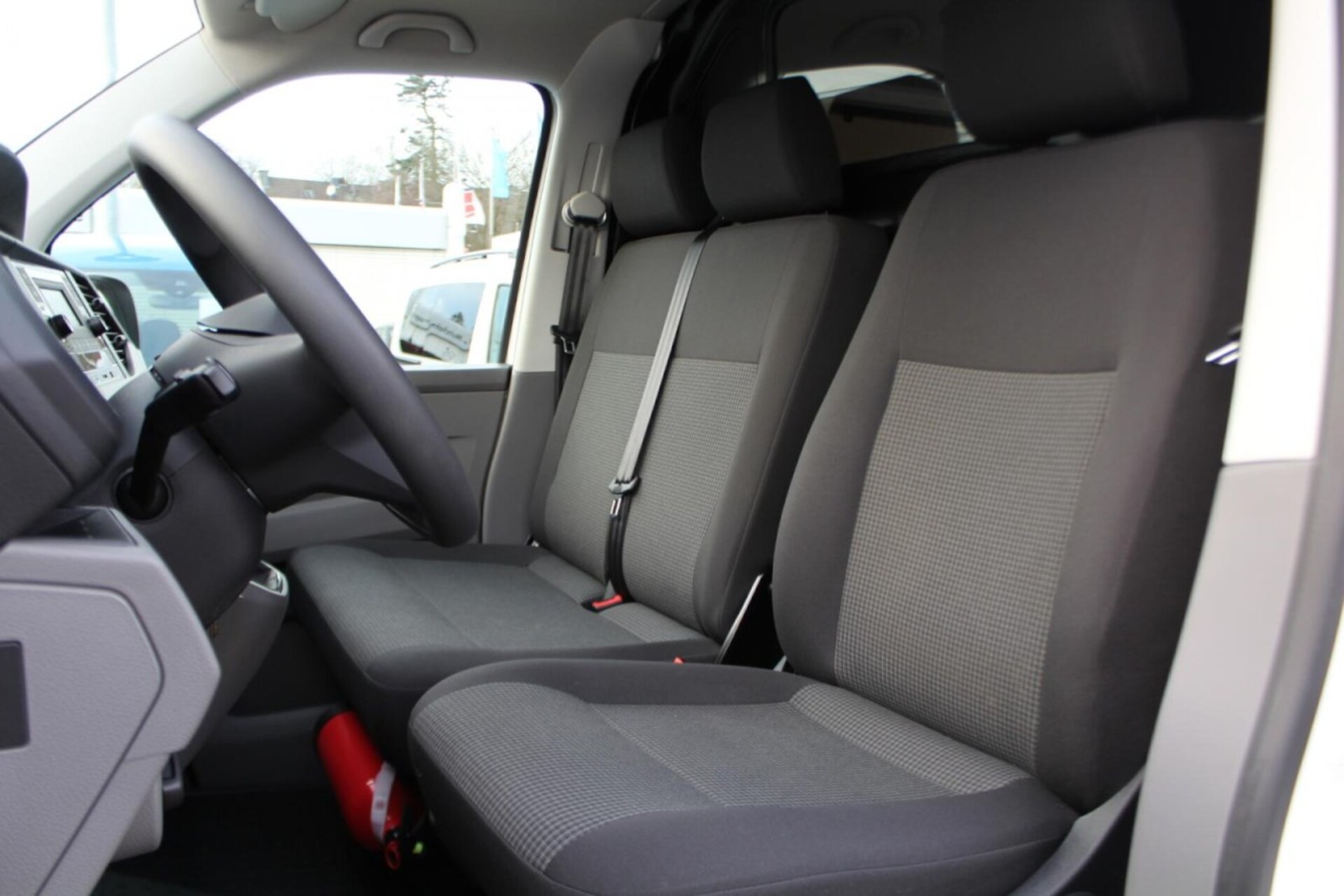 Volkswagen T6.1 Transporter Kasten langer Radstand