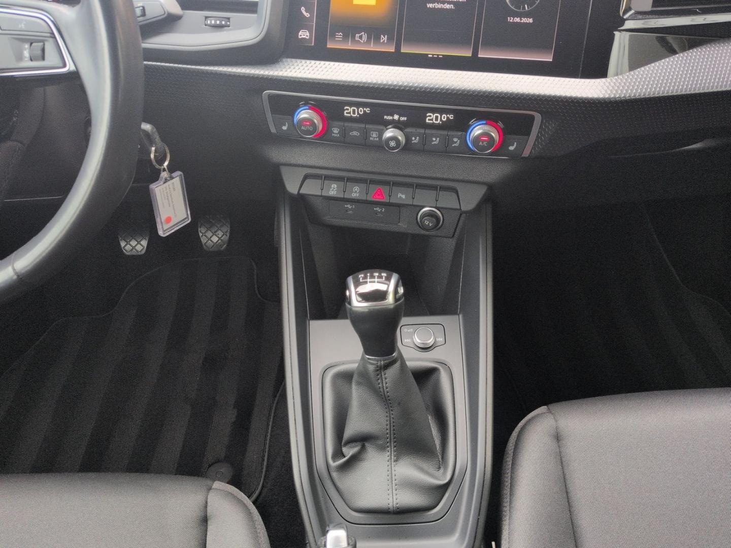 Bild über Audi A1 Sportback advanced 25 TFSI Schaltgetriebe - für weitere Informationen kontaktieren Sie den Audi Partner