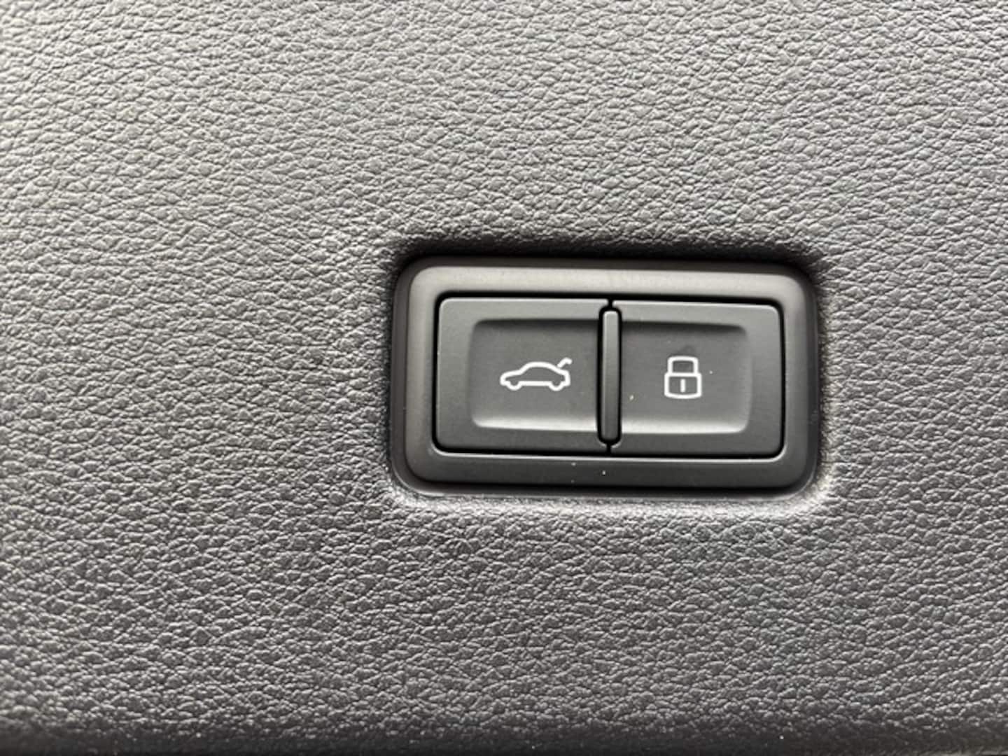 Bild über Audi RS Q8 SUV TFSI quattro tiptronic - für weitere Informationen kontaktieren Sie den Audi Partner