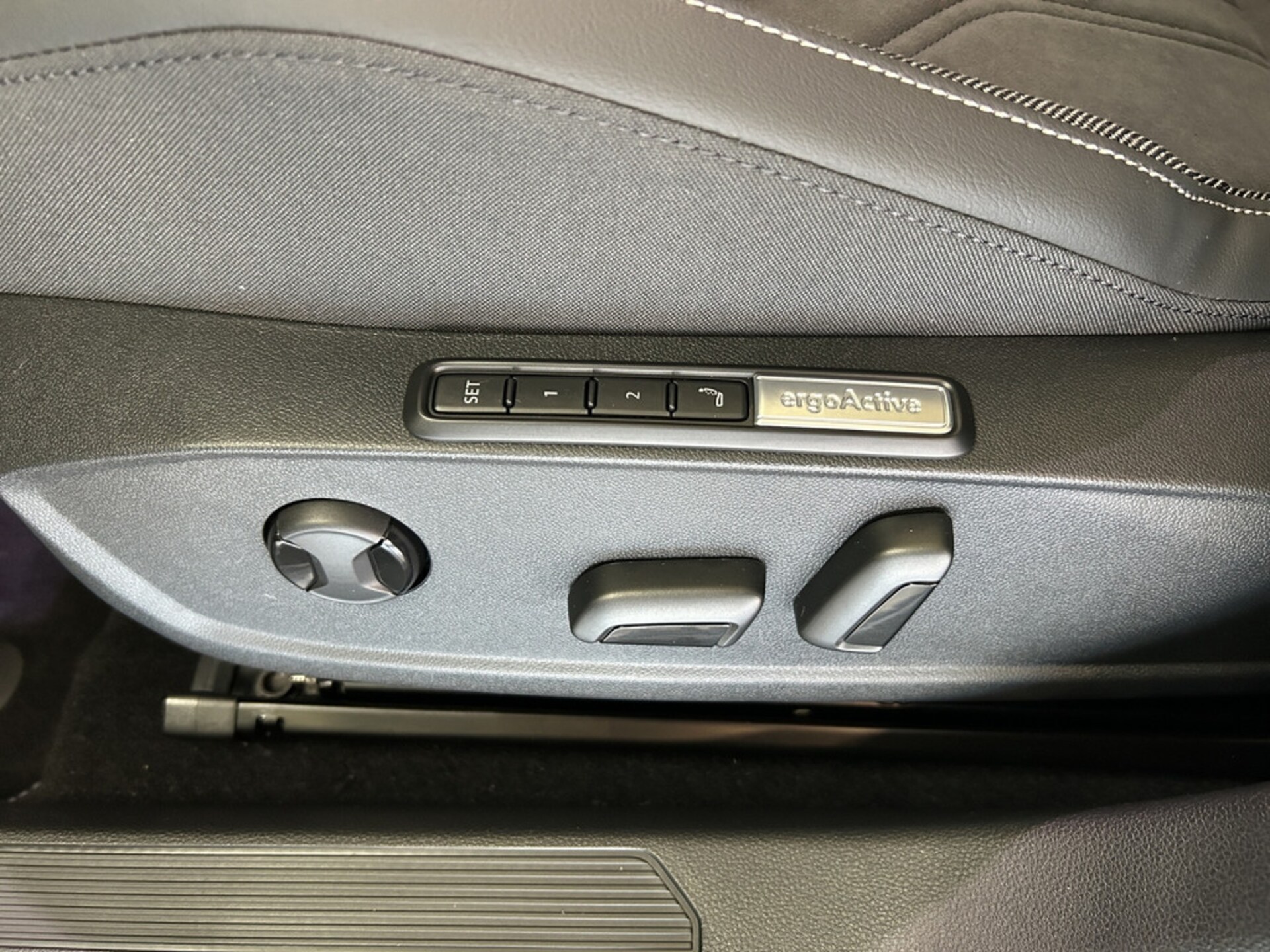 Volkswagen Golf Style