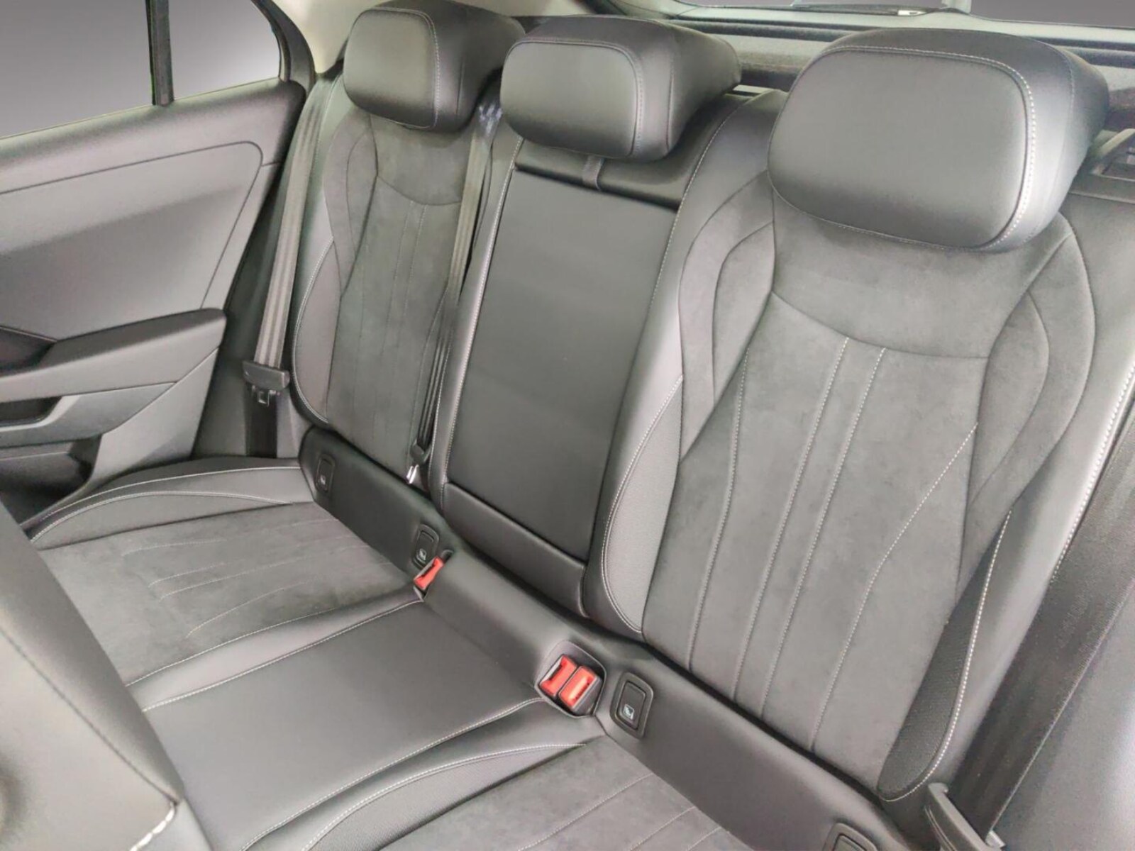 Volkswagen T-Roc – Bild 12