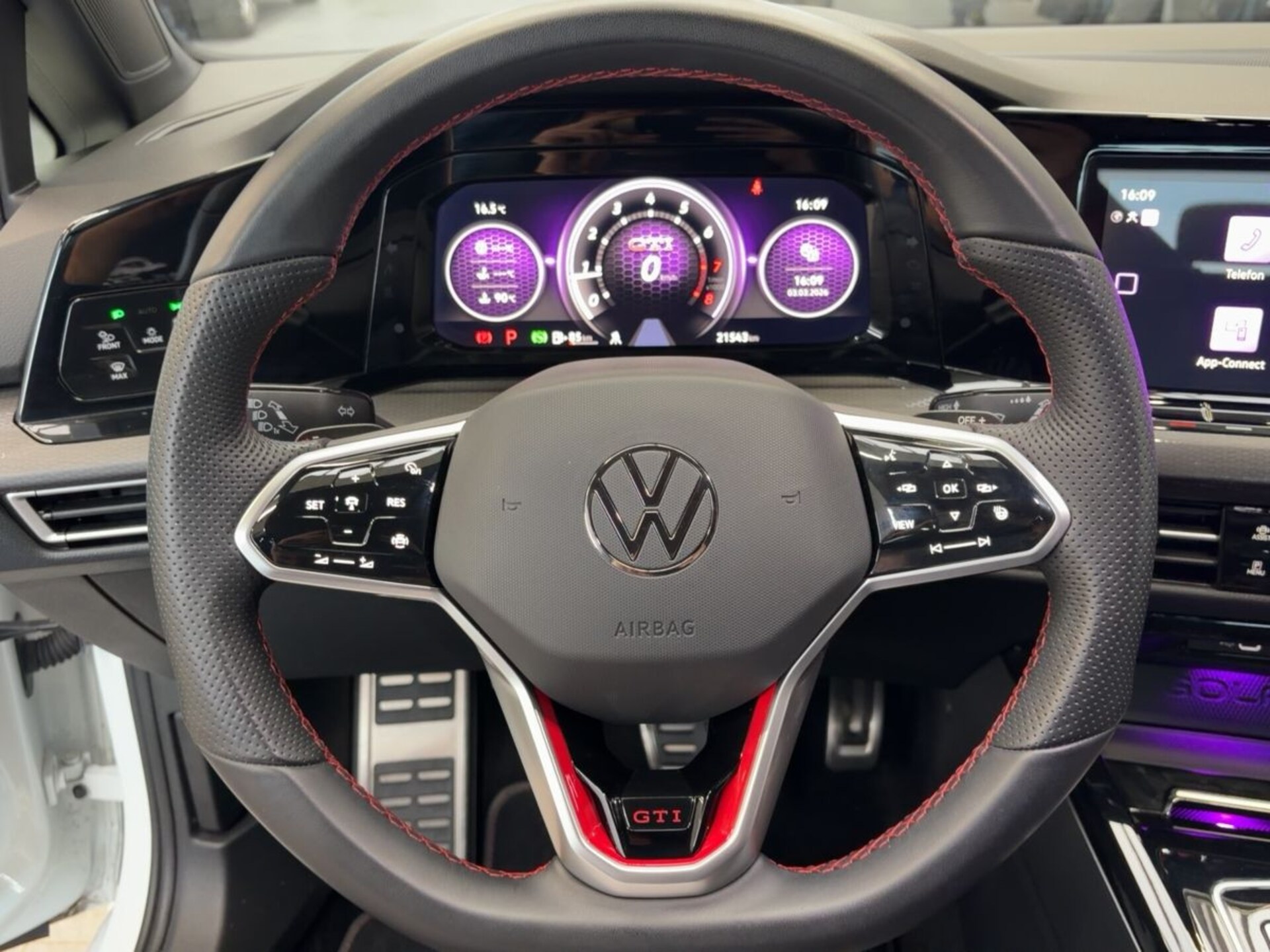 Volkswagen Golf GTI