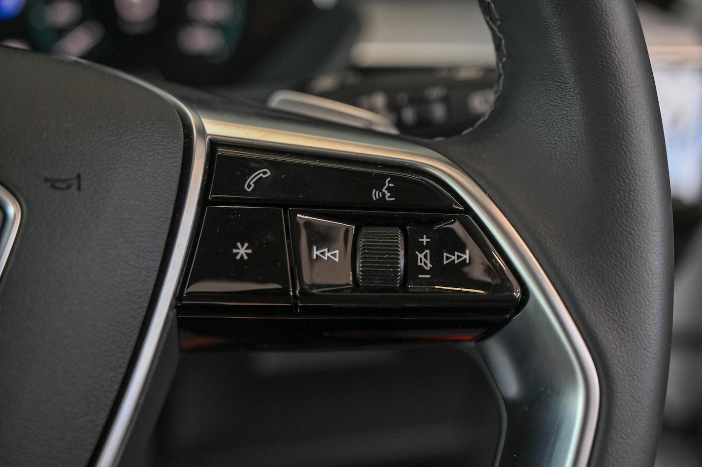 Image about Audi Q8 e-tron 50 e-tron quattro