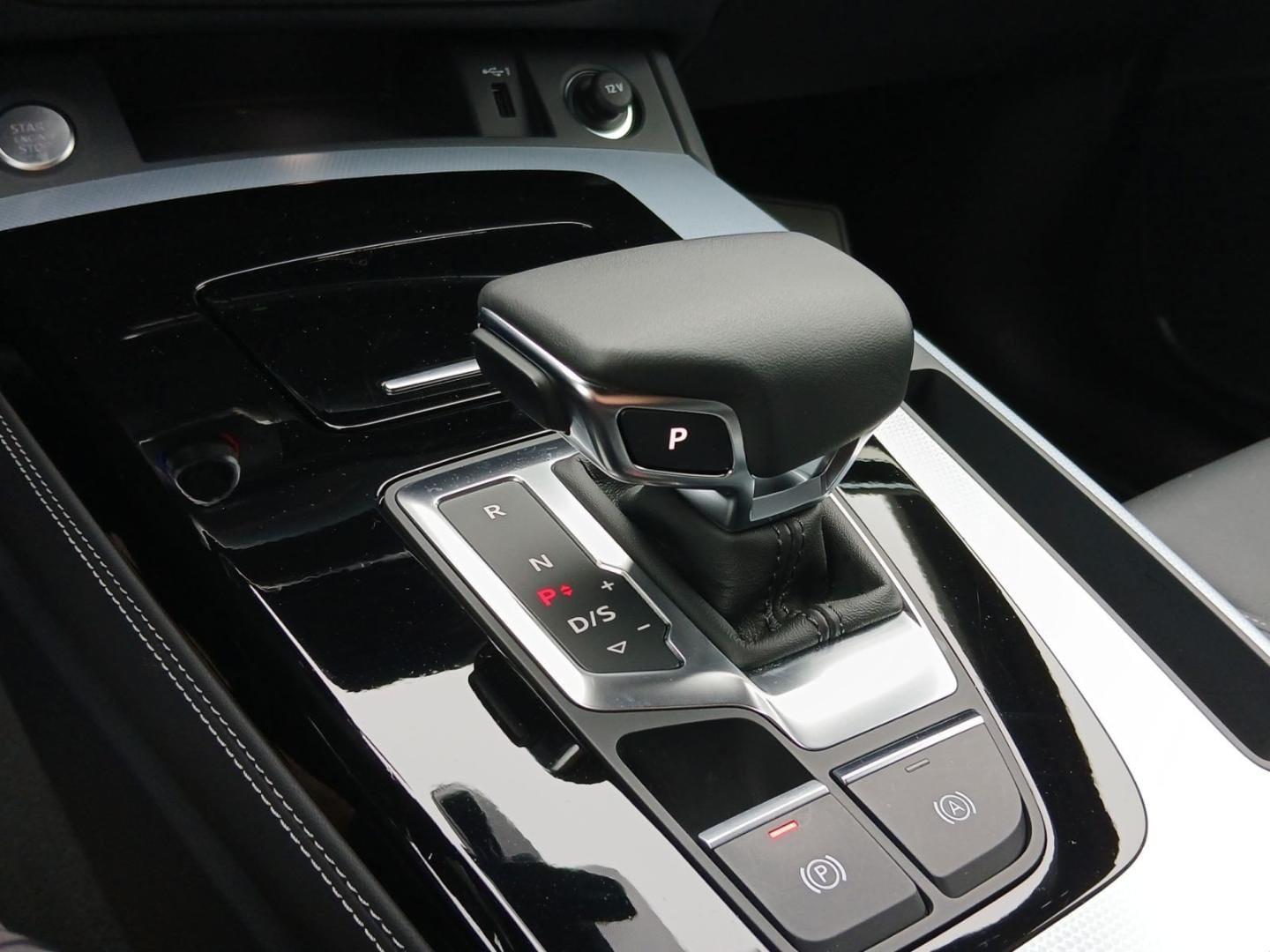 Bild über Audi Q5 TFSI e S line business 55 TFSI e quattro S tronic - für weitere Informationen kontaktieren Sie den Audi Partner