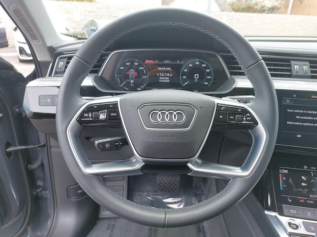2024 Audi Q8 e-tron Premium - Photo 19