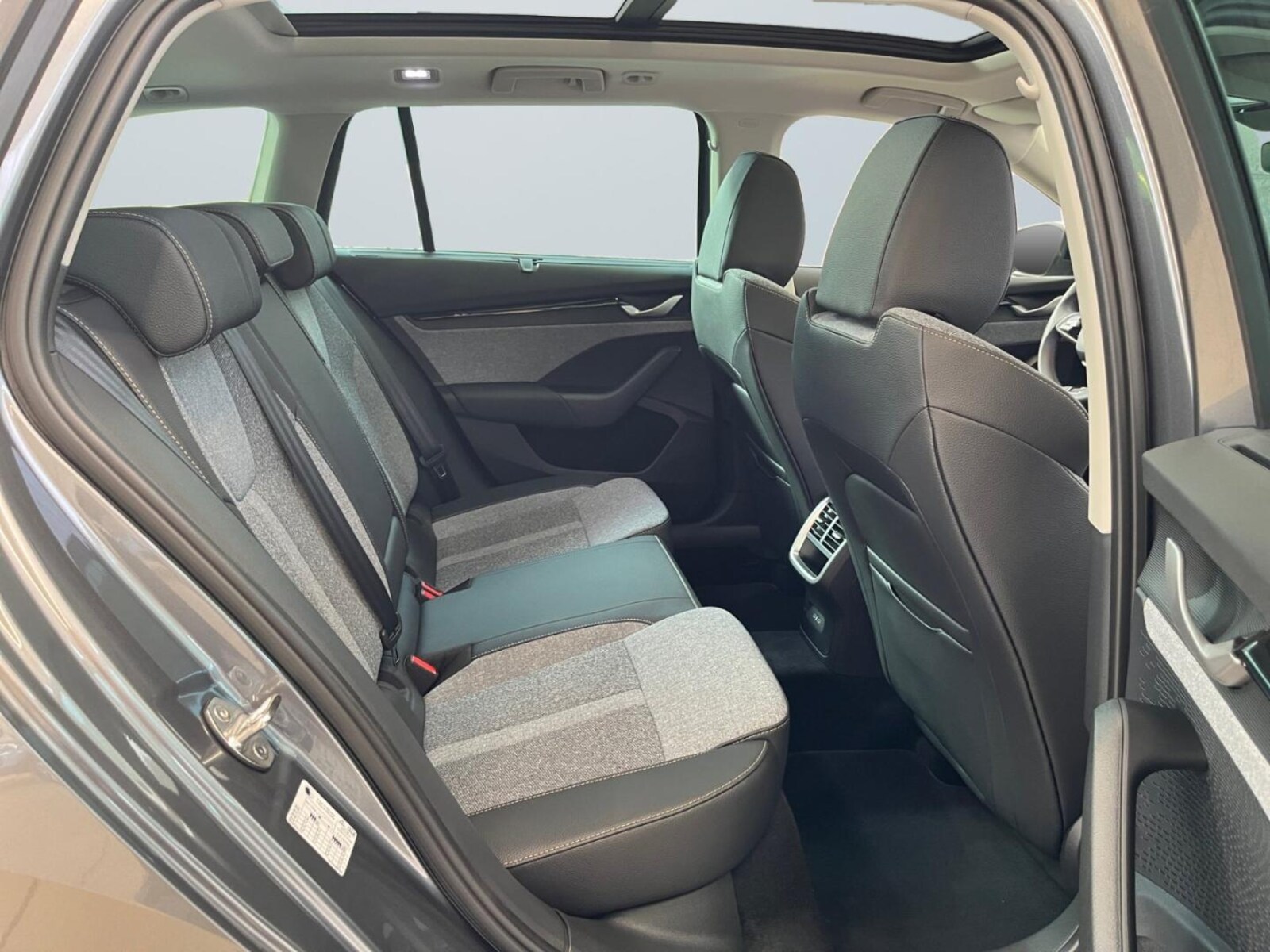 Škoda Octavia Combi – Bild 11