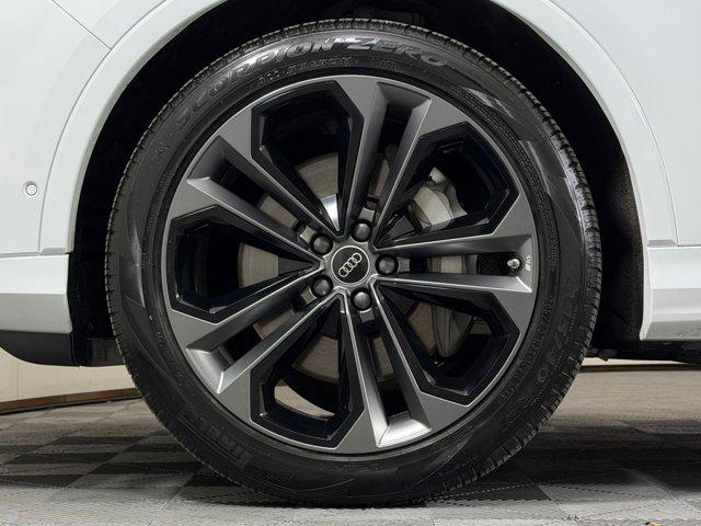 2025 Audi Q7 Premium Plus - Photo 12
