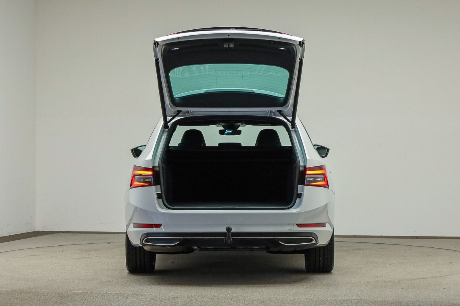 Škoda Superb Combi – Bild 7