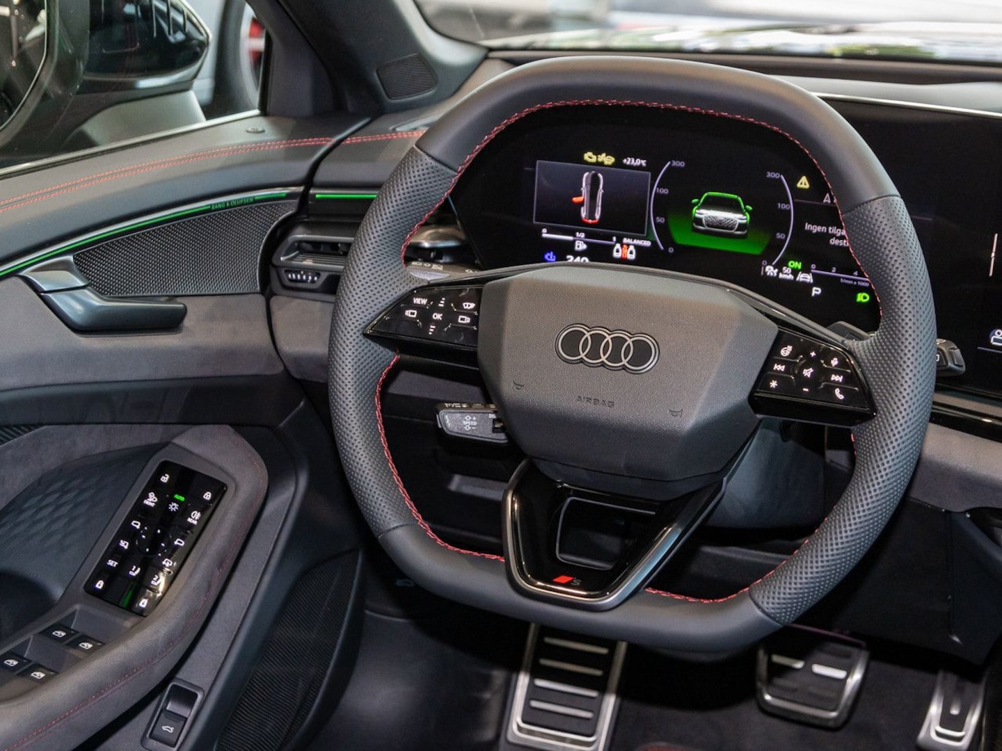Bild über Audi A6 Avant TFSI quattro 270 kW S tronic - für weitere Informationen kontaktieren Sie den Audi Partner