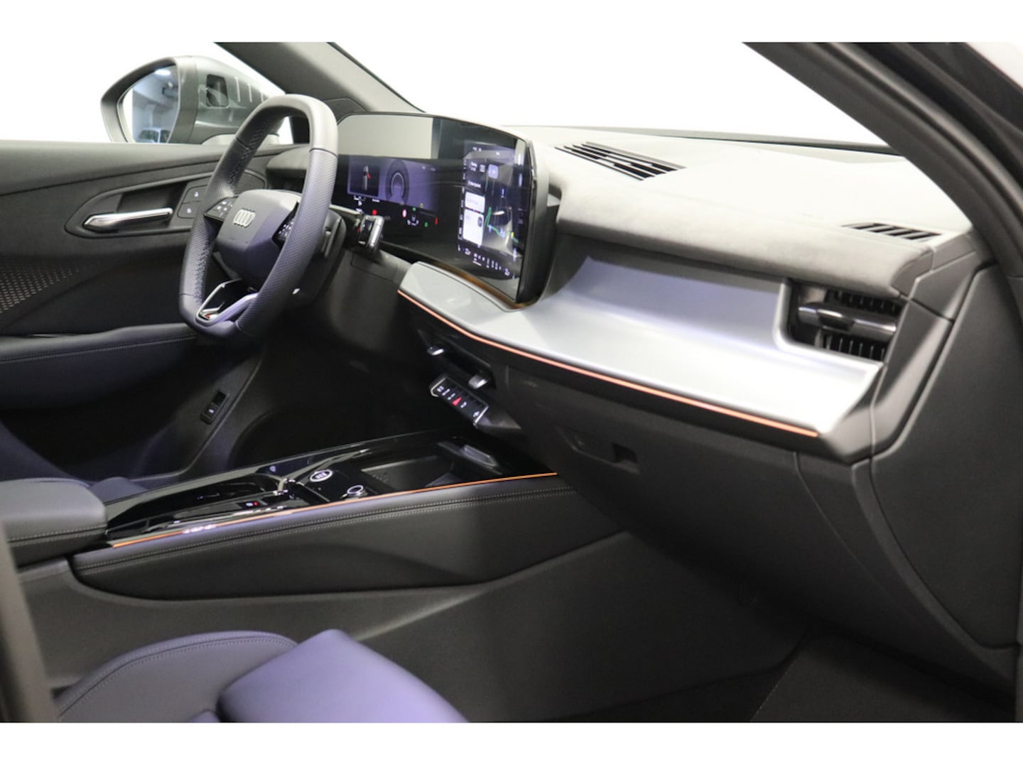 Bild über Audi Q3 SUV TFSI 110 kW S tronic - für weitere Informationen kontaktieren Sie den Audi Partner
