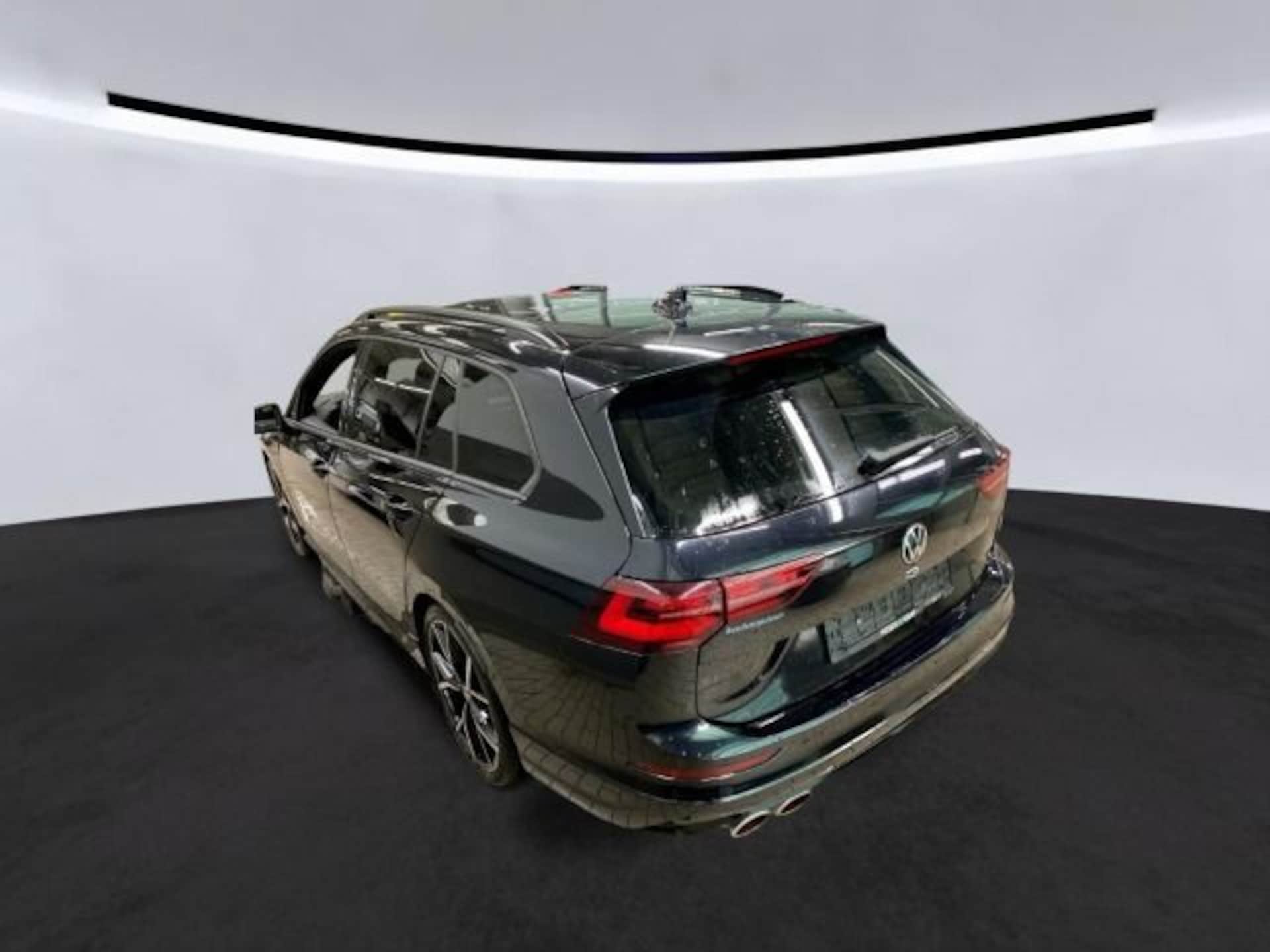 Volkswagen Golf Variant R