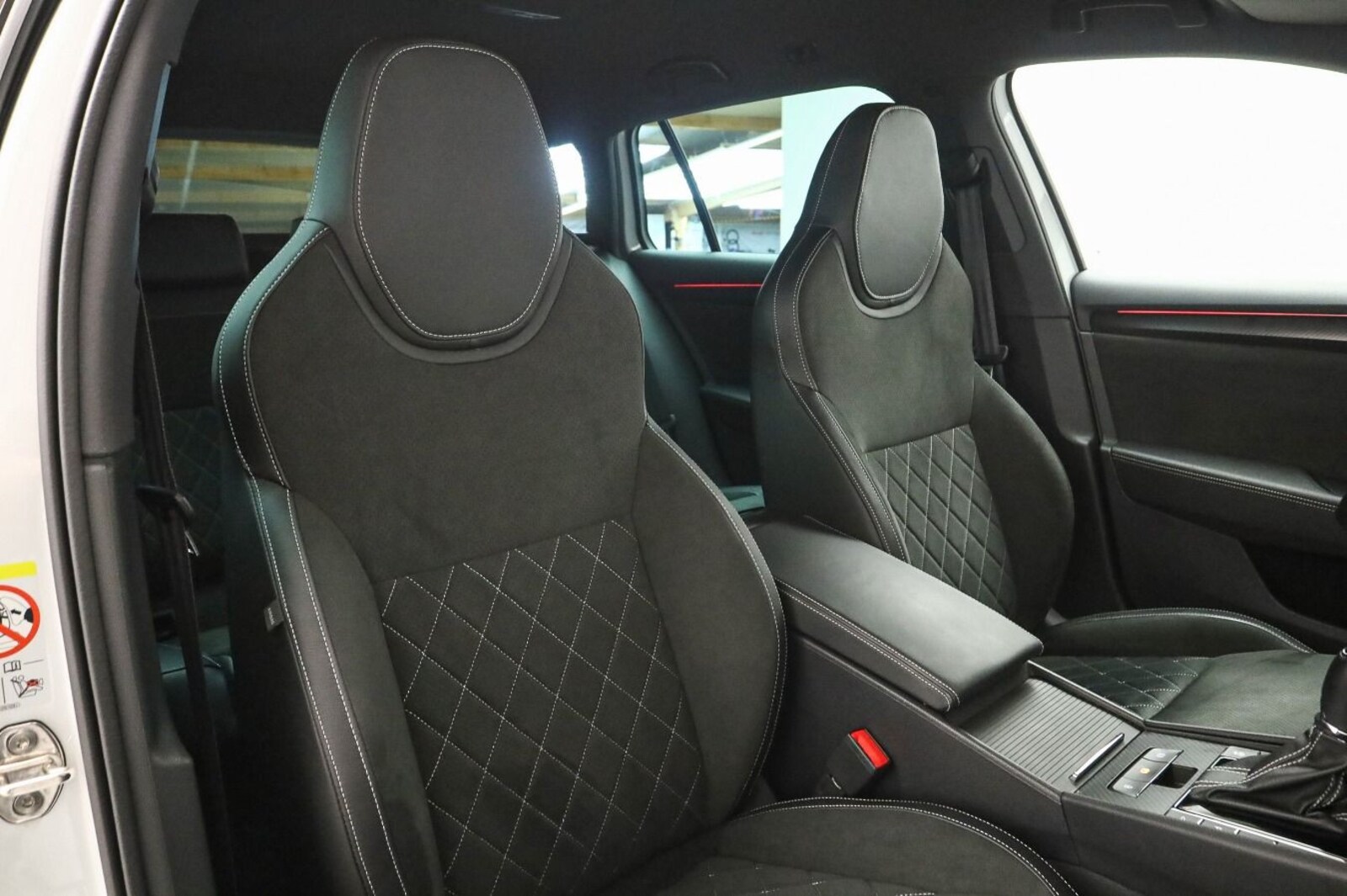 Škoda Superb Combi – Bild 21