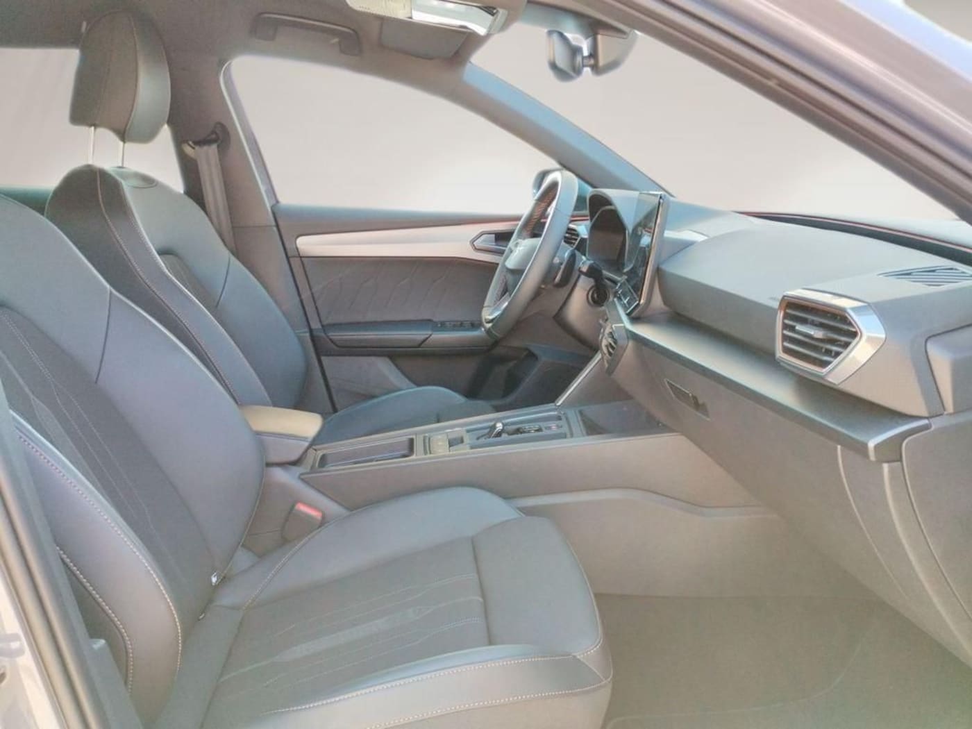 CUPRA Leon Sportstourer 1.5 eTSI Tech Edition DSG 110 kW (150 CV) — photo 5