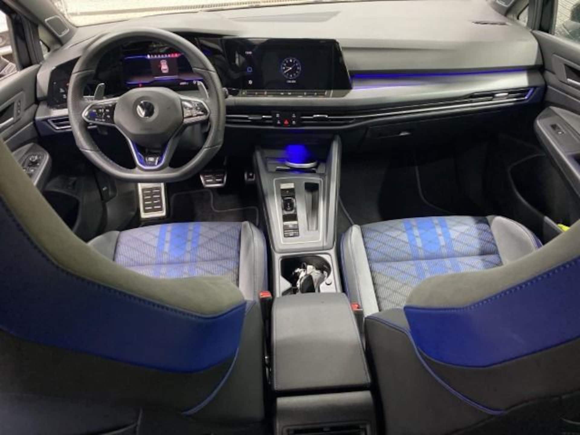 Volkswagen Golf Variant R