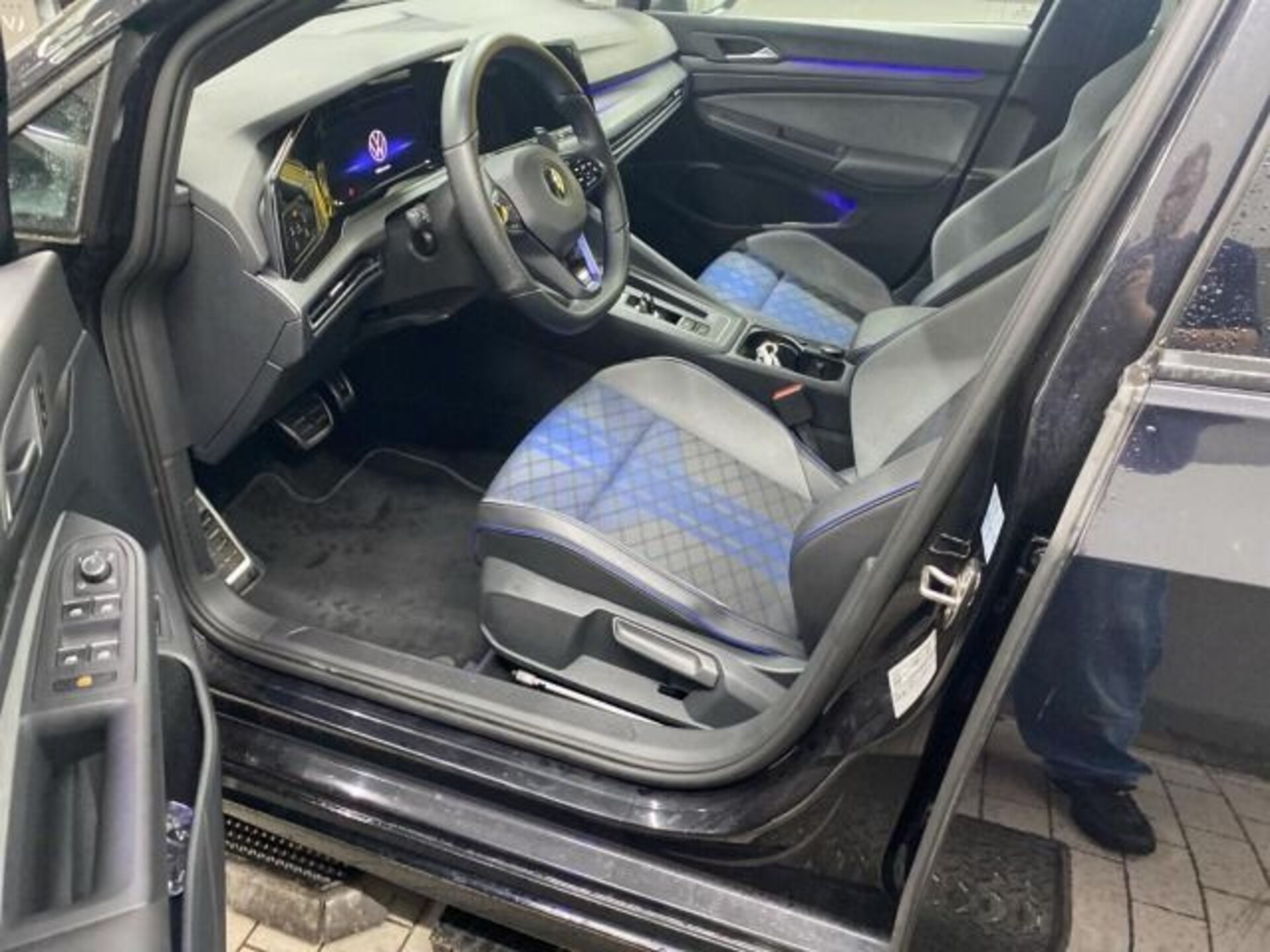 Volkswagen Golf Variant R