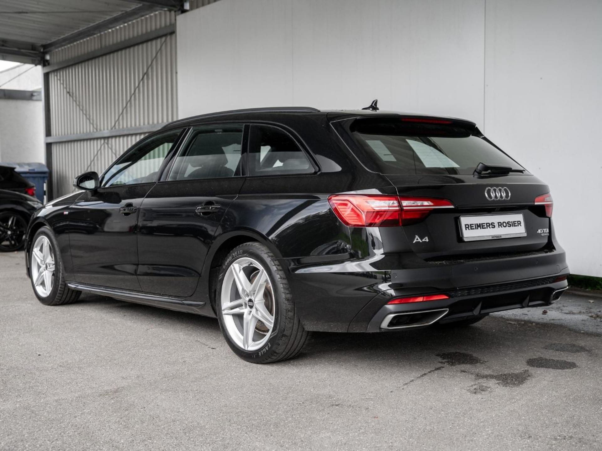 Audi A4 Avant S line
