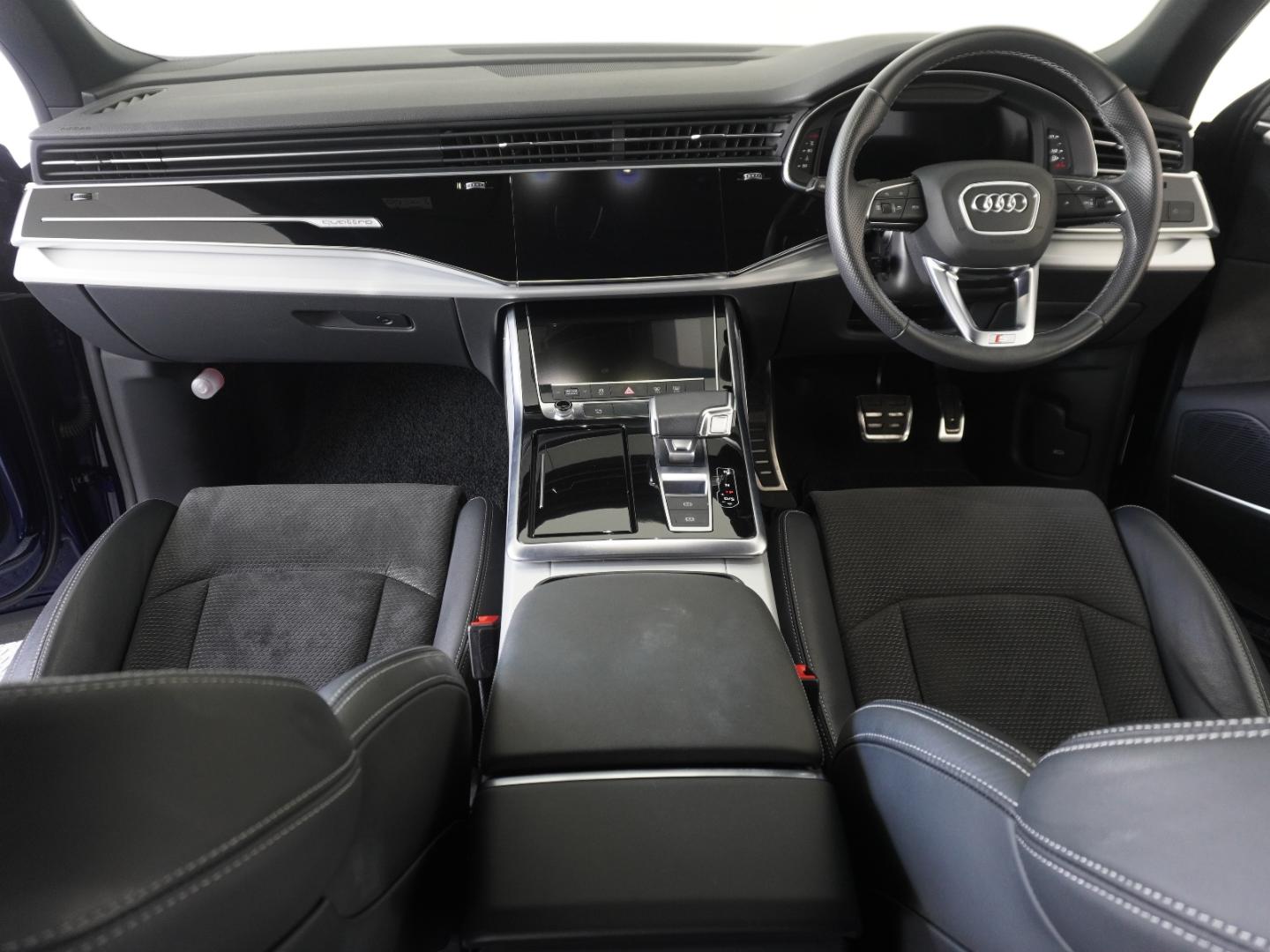 Image about Audi Q8 55 TFSI quattro debut package S line 250(340) kW(PS) tiptronic