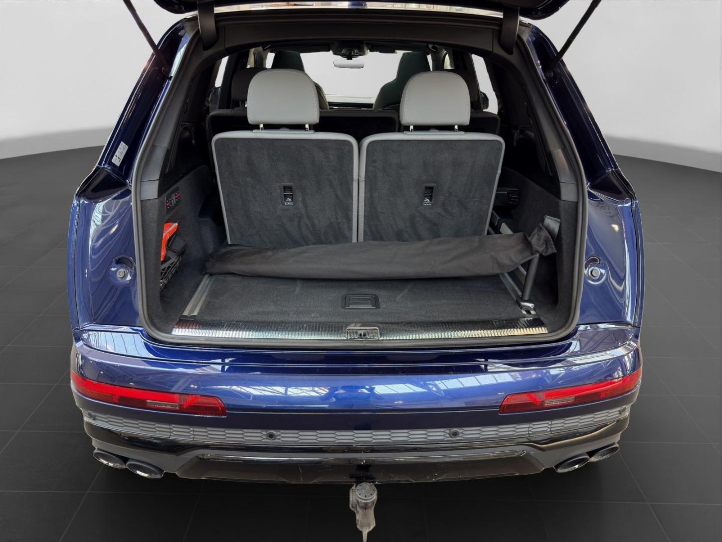Image about Audi SQ7 TFSI quattro tiptronic