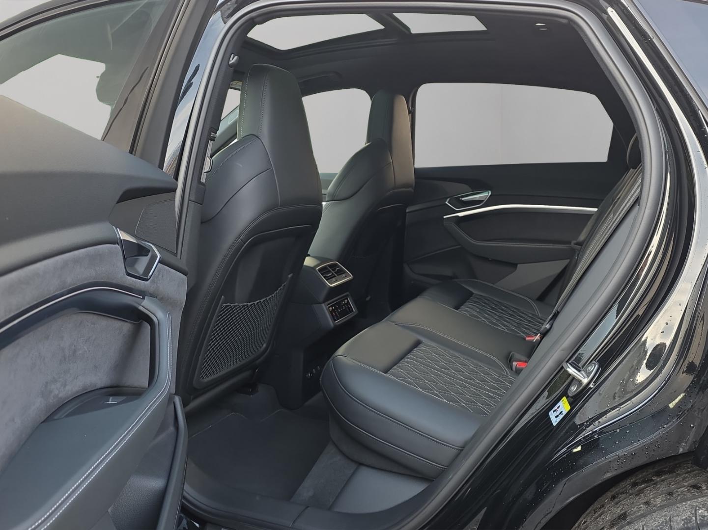 Image de Audi e-tron S Sportback e-tron S Sportback 370,00 kW - for more details contact your dealer