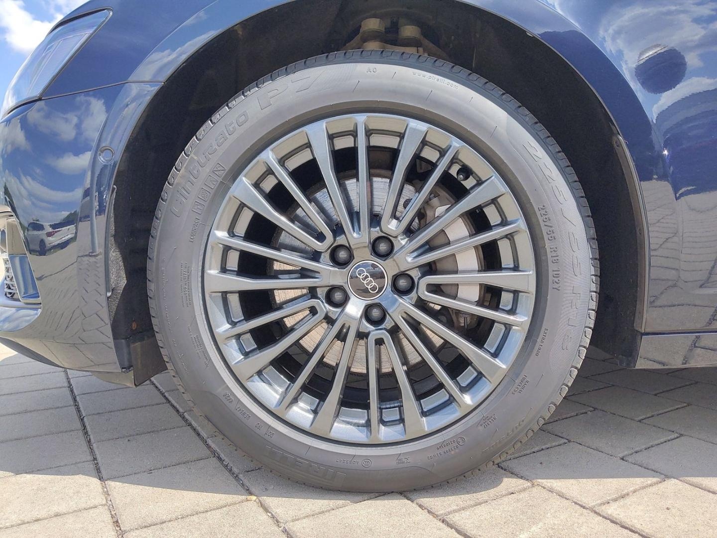 Bild über Audi A6 Avant advanced 45 TFSI S tronic - für weitere Informationen kontaktieren Sie den Audi Partner