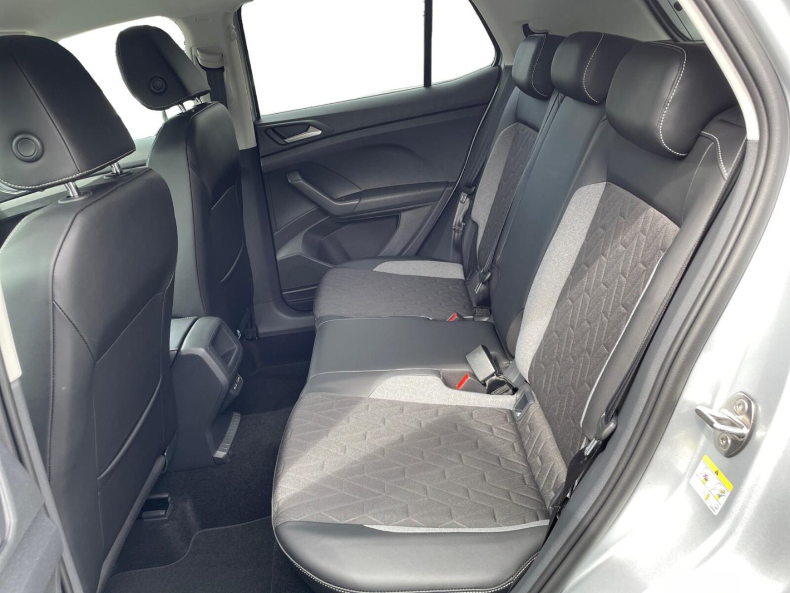 Volkswagen T-Cross – Bild 10