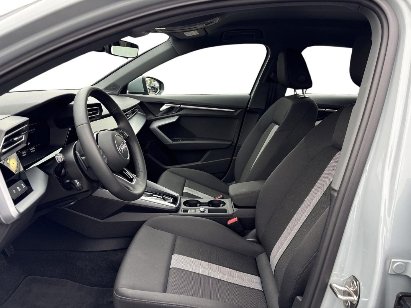 Bild über Audi A3 Sportback TFSI 110 kW S tronic - für weitere Informationen kontaktieren Sie den Audi Partner