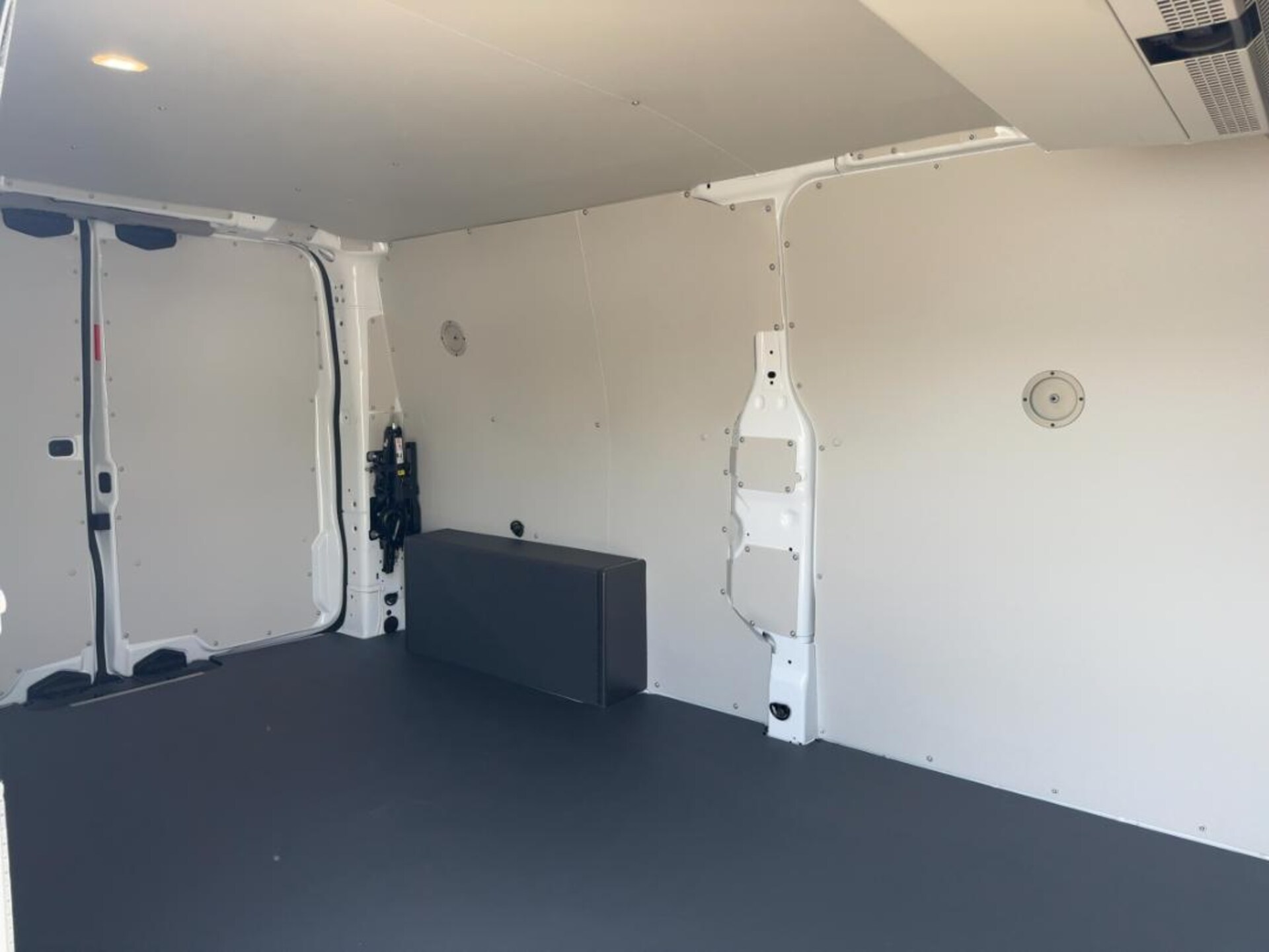 Volkswagen Transporter Kasten kurzer Radstand