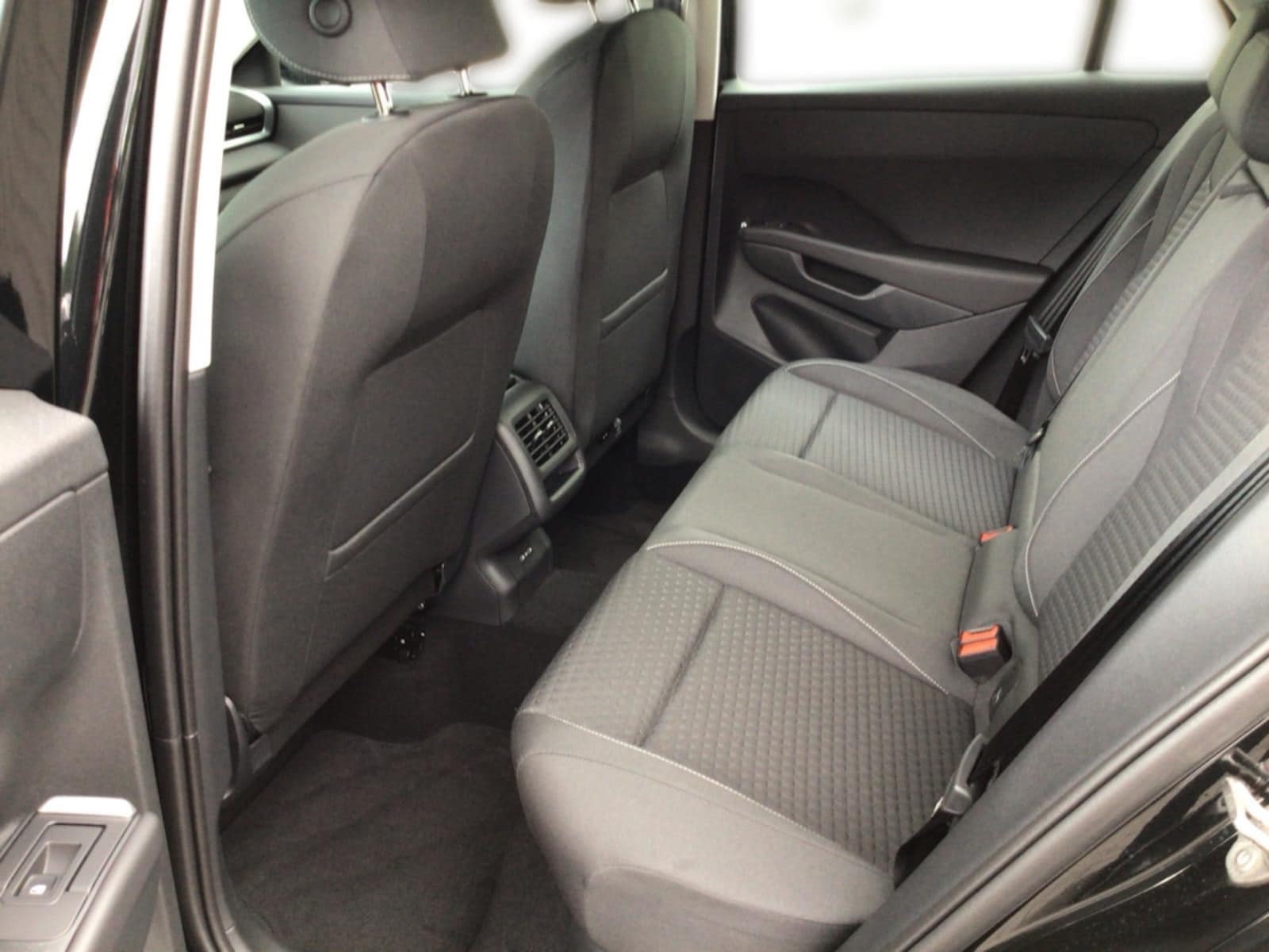 Volkswagen T-Roc – Bild 11