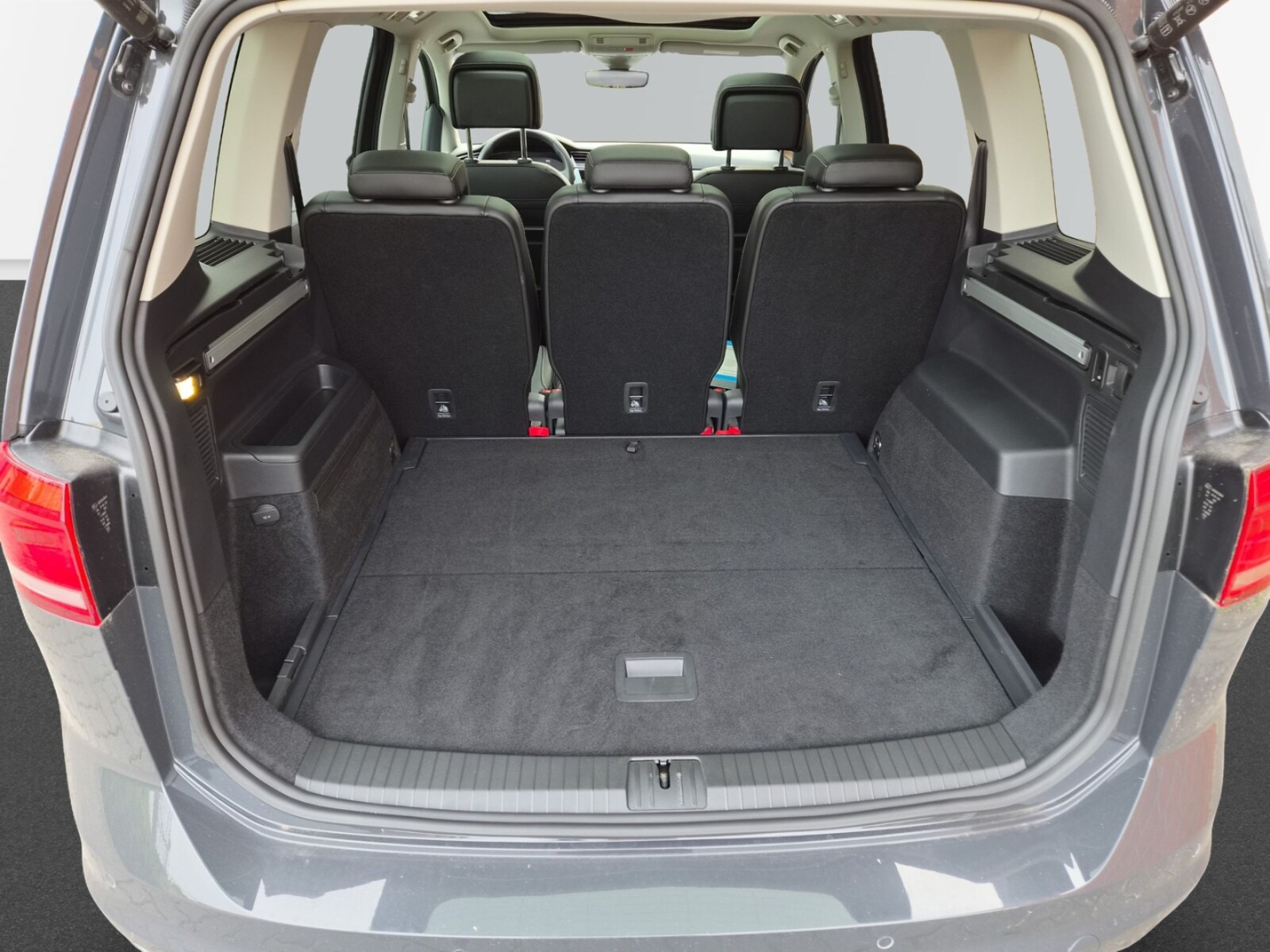 Volkswagen Touran – Bild 11
