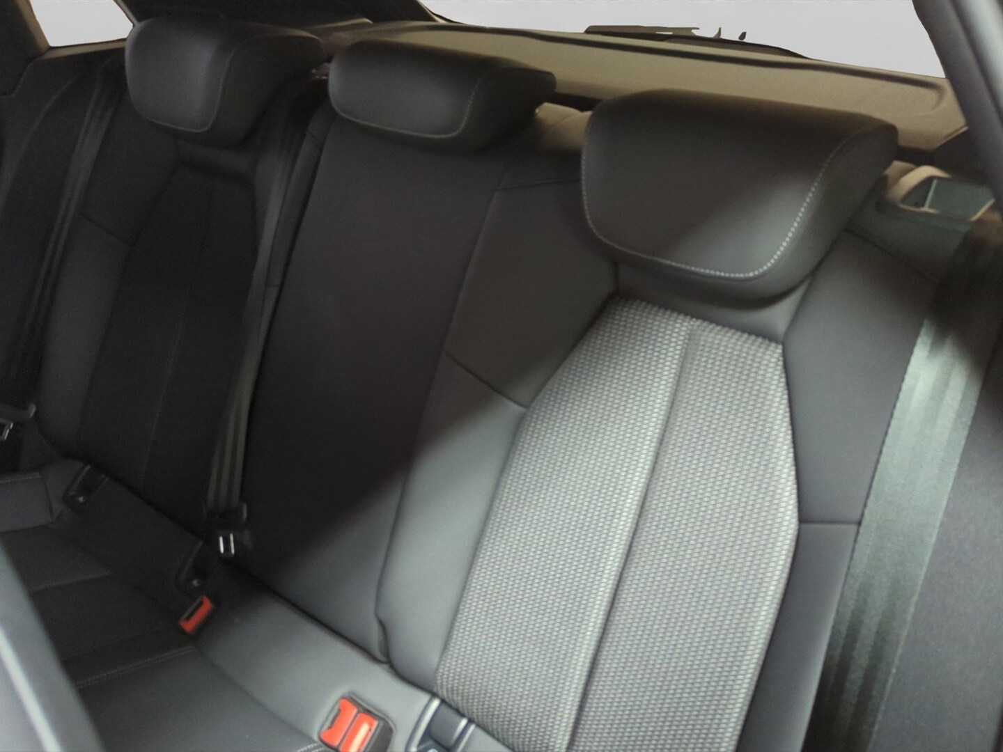 Bild über Audi A3 Sportback S line 35 TDI S tronic - für weitere Informationen kontaktieren Sie den Audi Partner