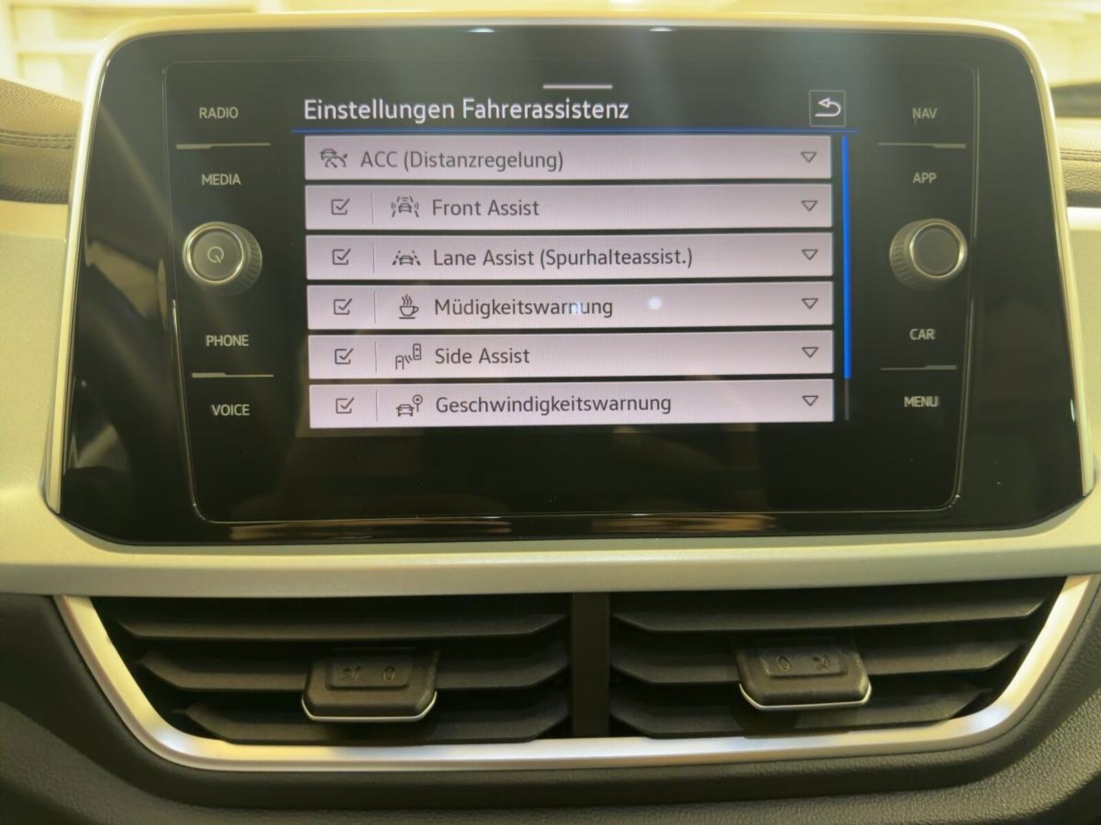 Volkswagen T-Roc – Bild 12