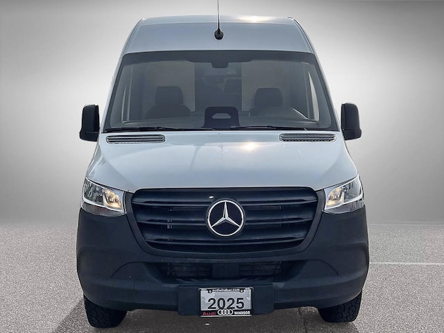 2025 Mercedes-Benz