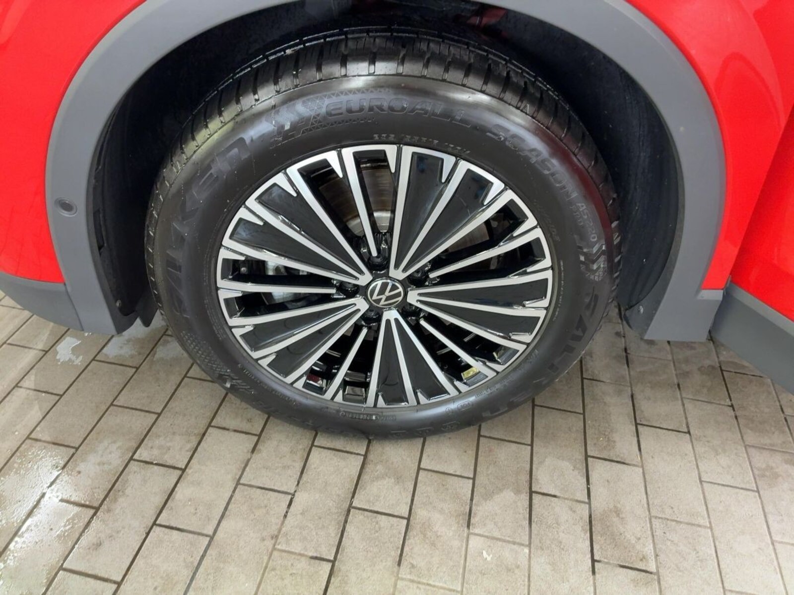 Volkswagen Tiguan – Bild 10
