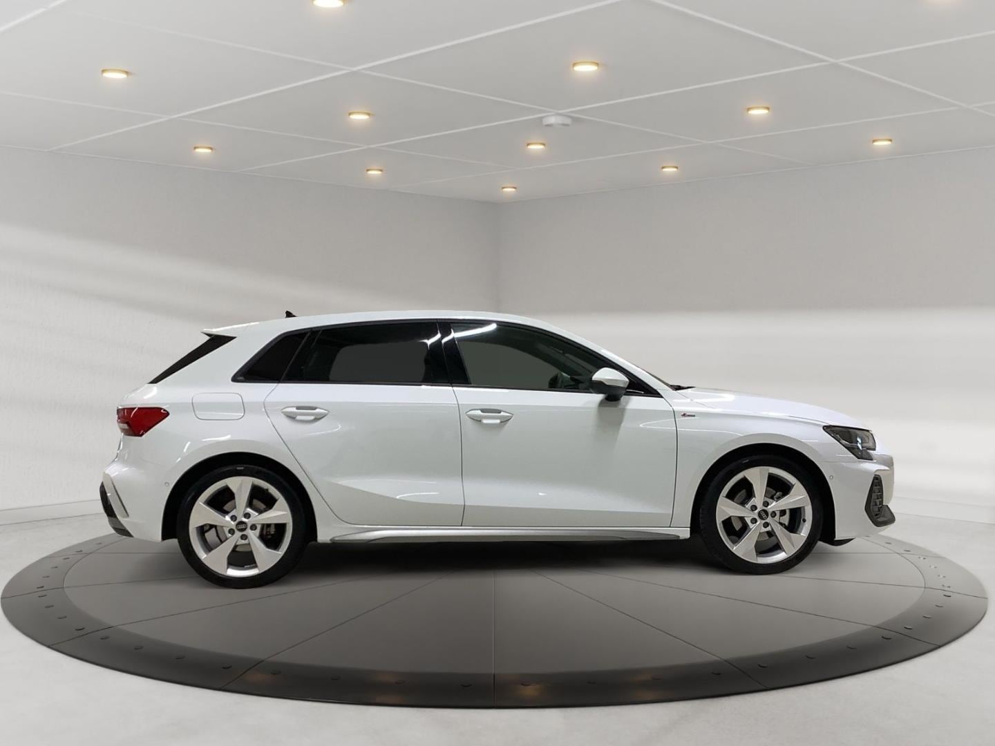 Bild über Audi A3 Sportback S line 35 TFSI S tronic - für weitere Informationen kontaktieren Sie den Audi Partner