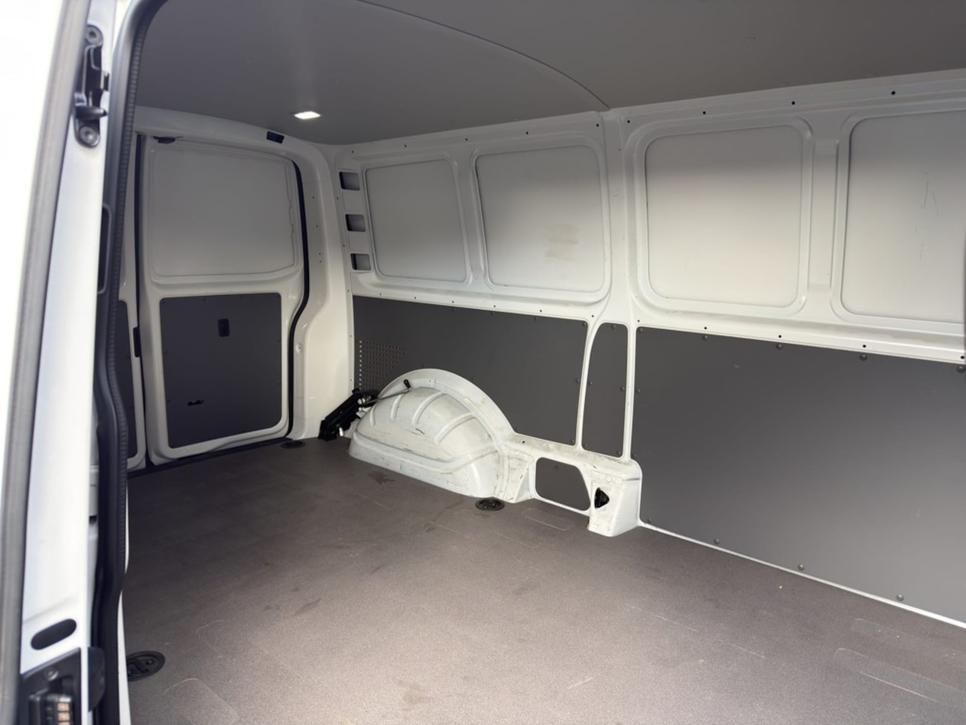 Volkswagen T6.1 Transporter Kasten langer Radstand