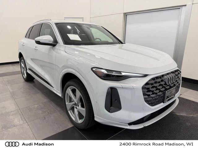 2026 Audi Q5 Premium Plus quattro's photo