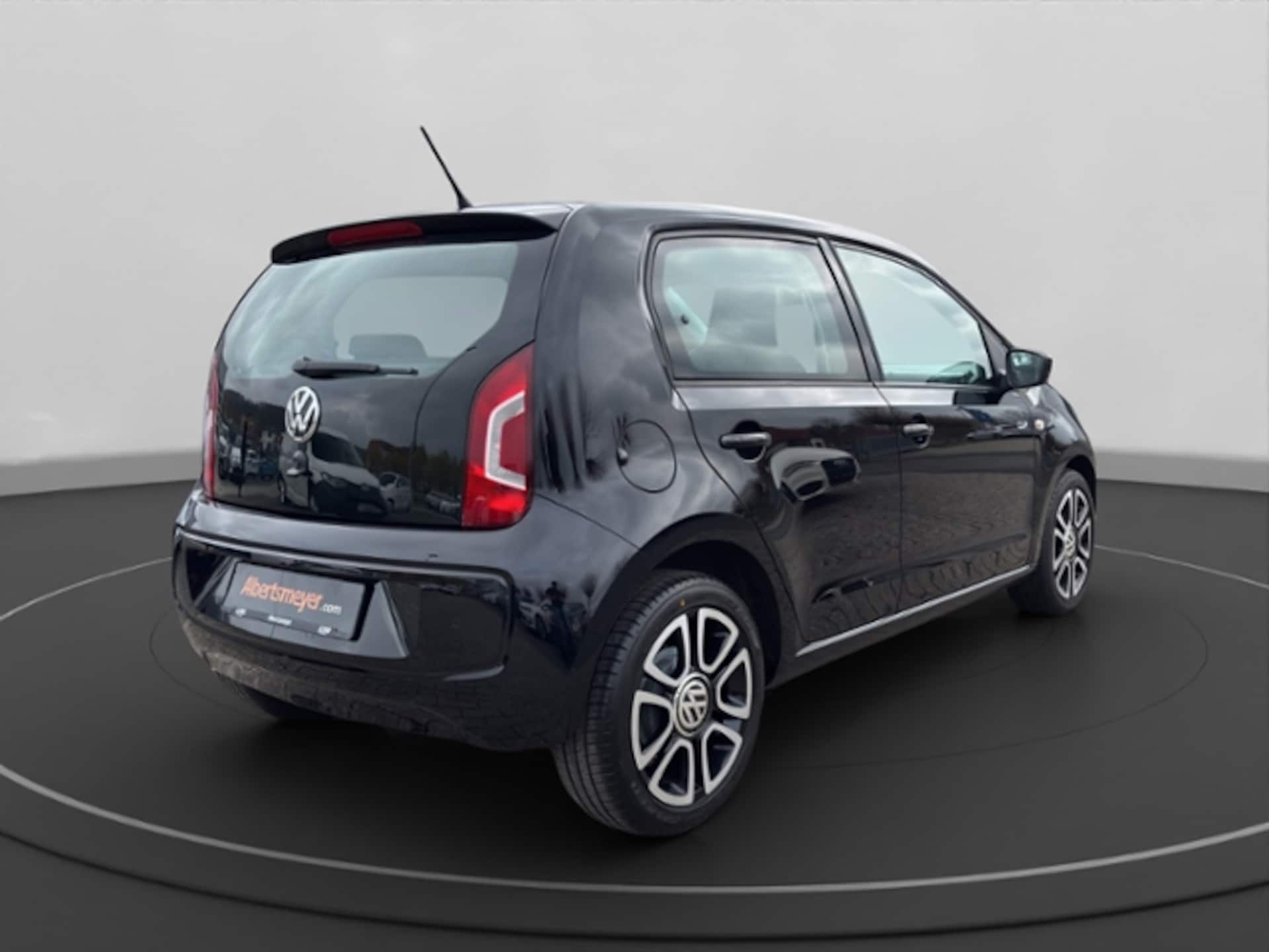 Volkswagen up! move up!