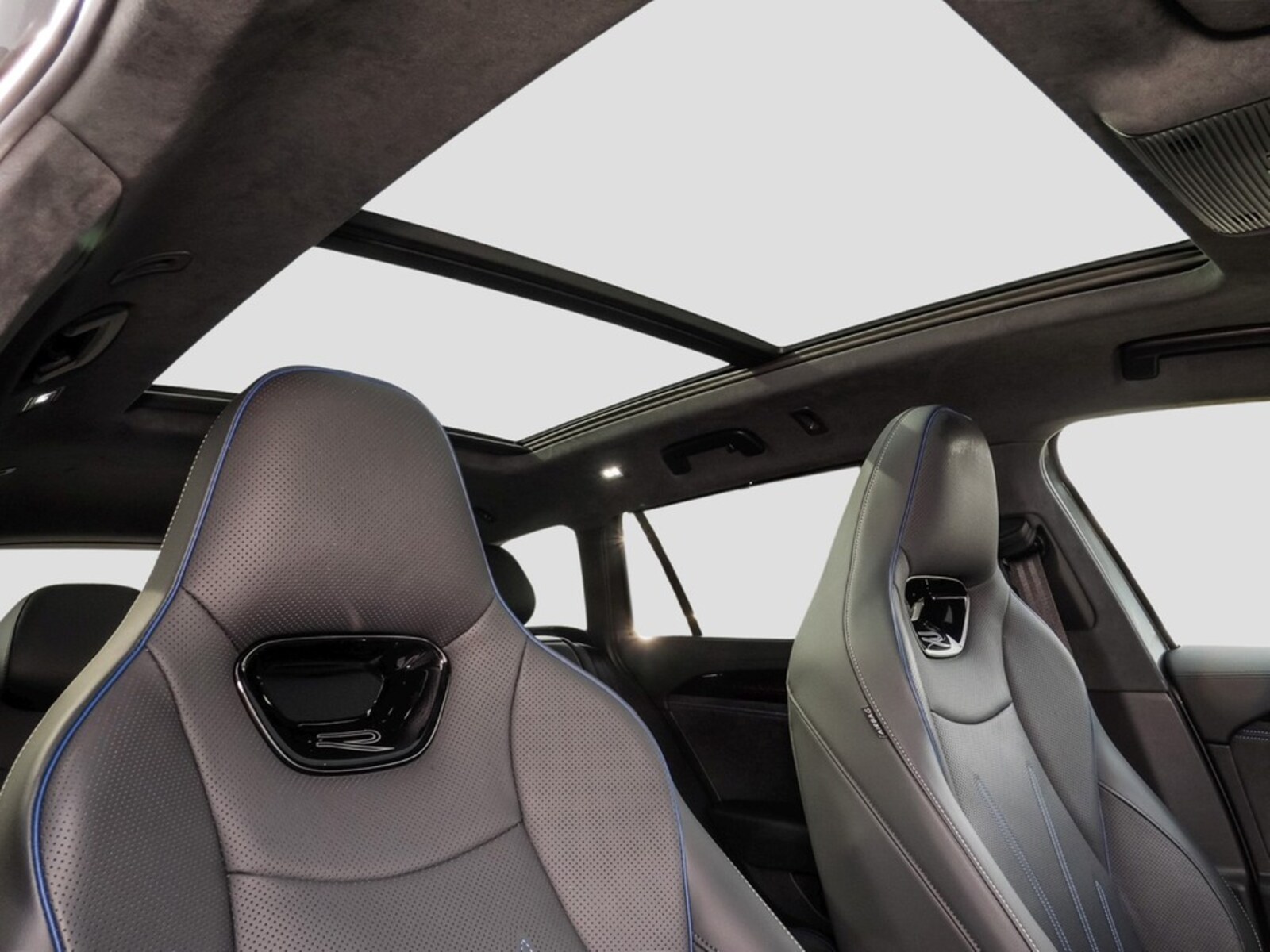 Volkswagen Passat – Bild 12