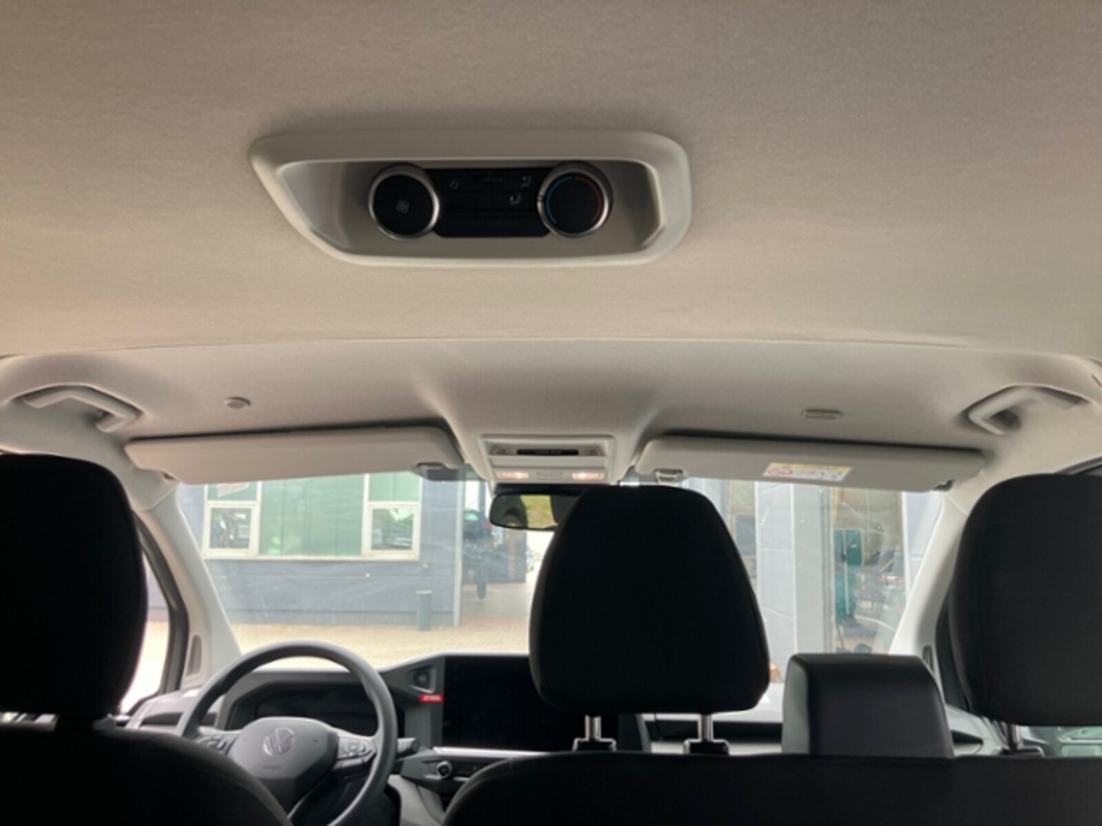 Volkswagen Transporter Kombi langer Radstand – Bild 29