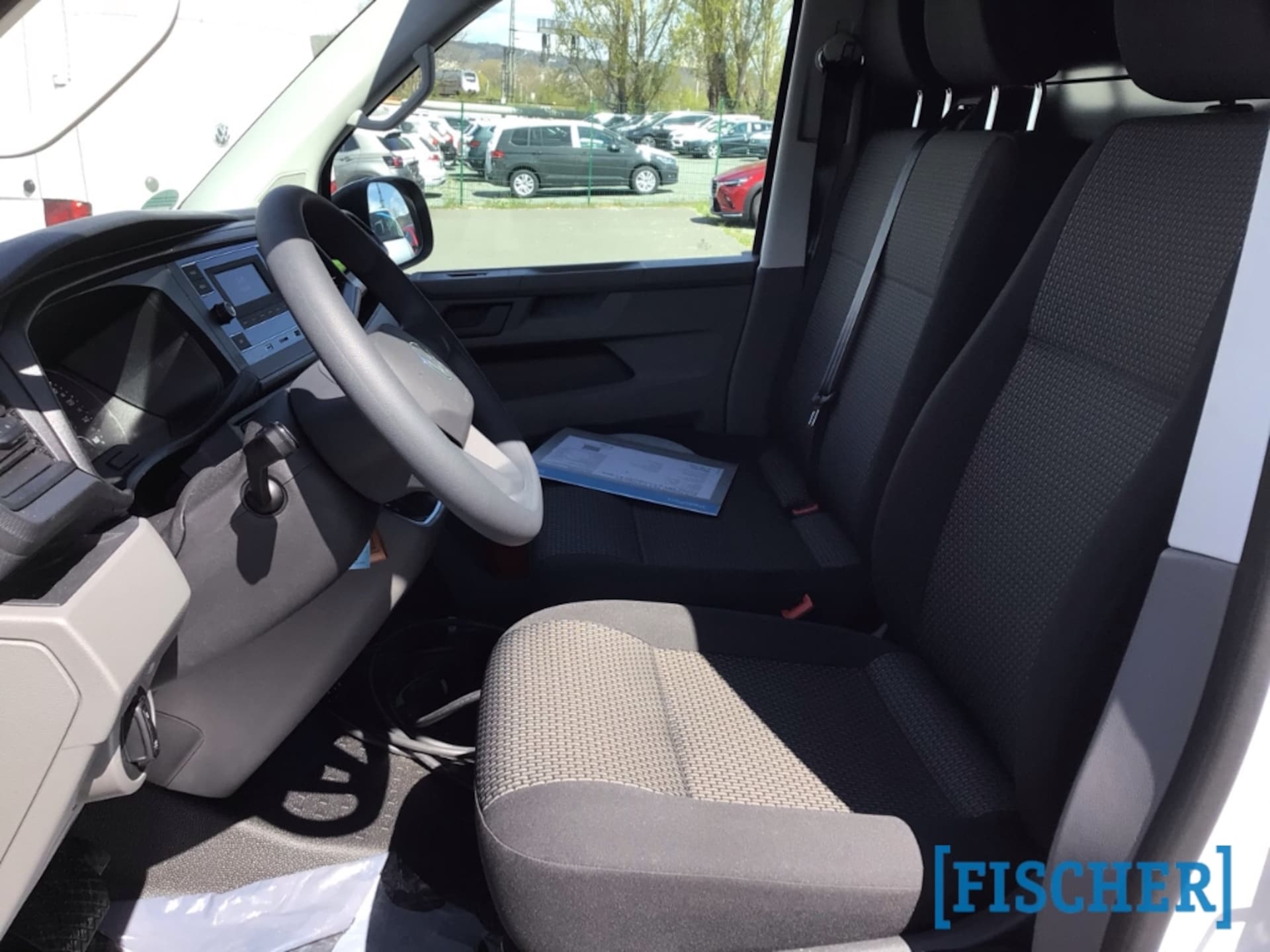 Volkswagen T6.1 Transporter Kasten langer Radstand