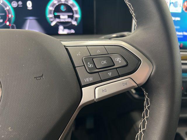 2025 Volkswagen Tiguan SE - Photo 28
